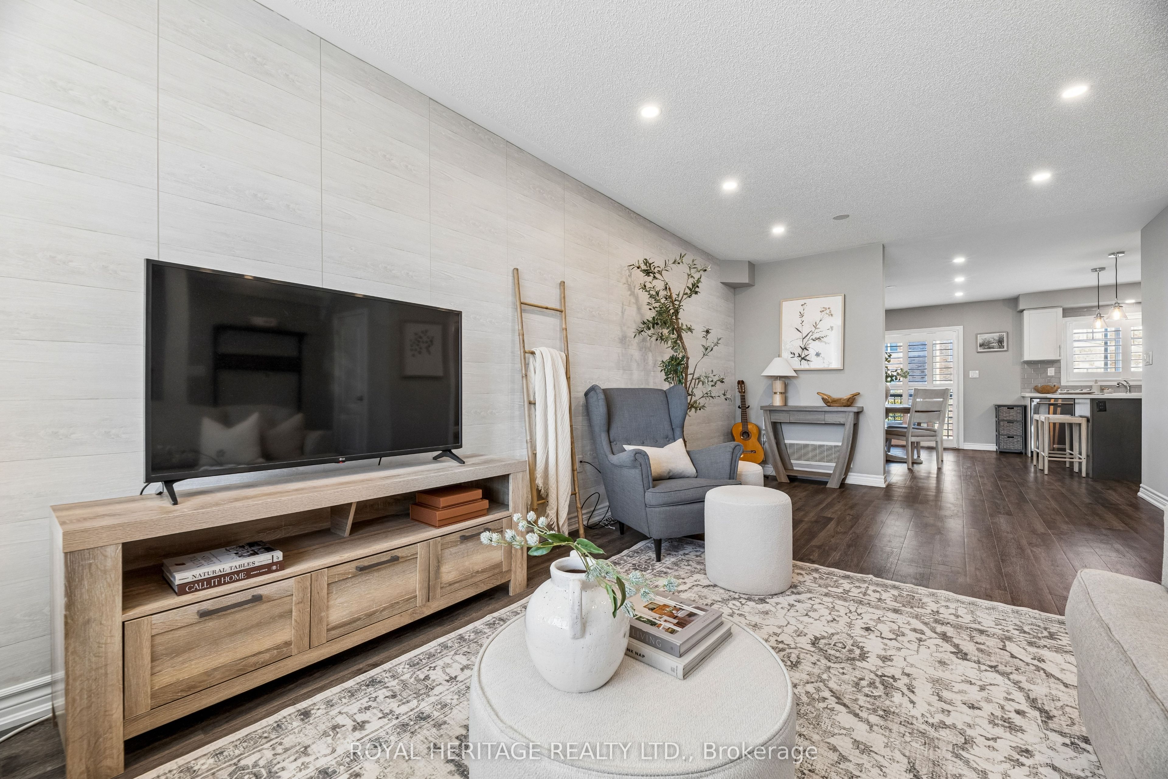 54 Streathern Way
