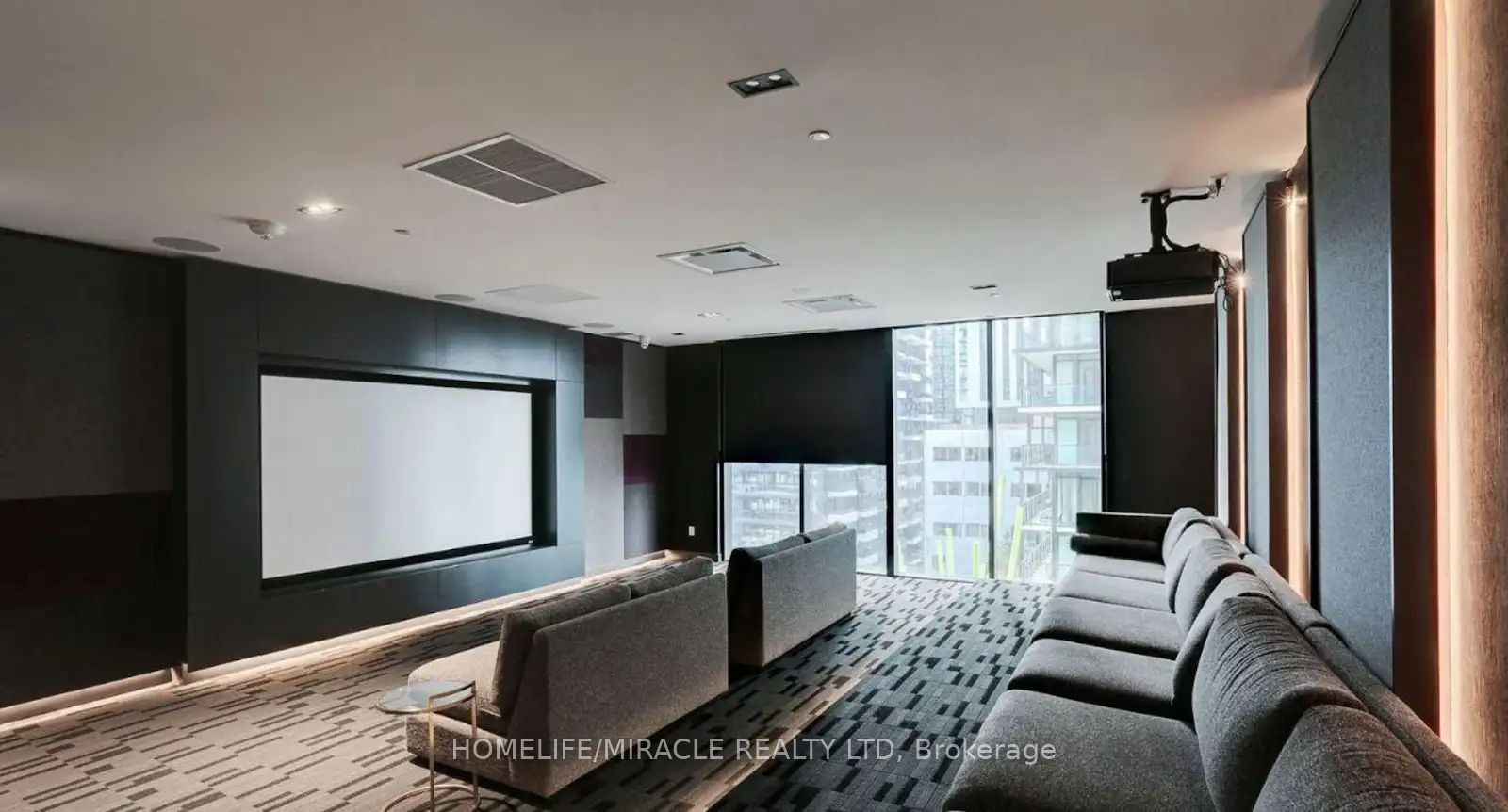 330 Richmond Street W 905