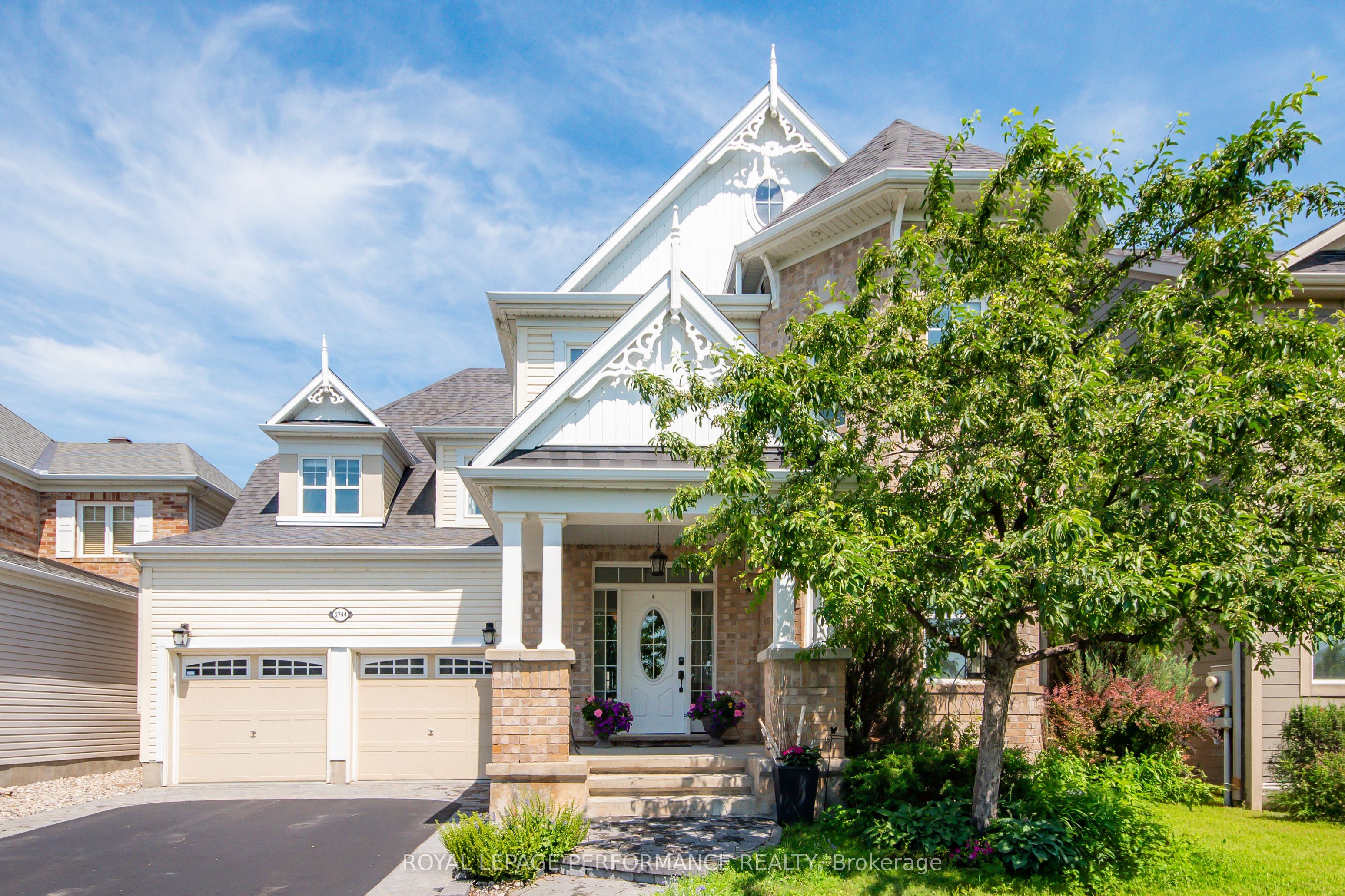 2744 Grand Vista Circle