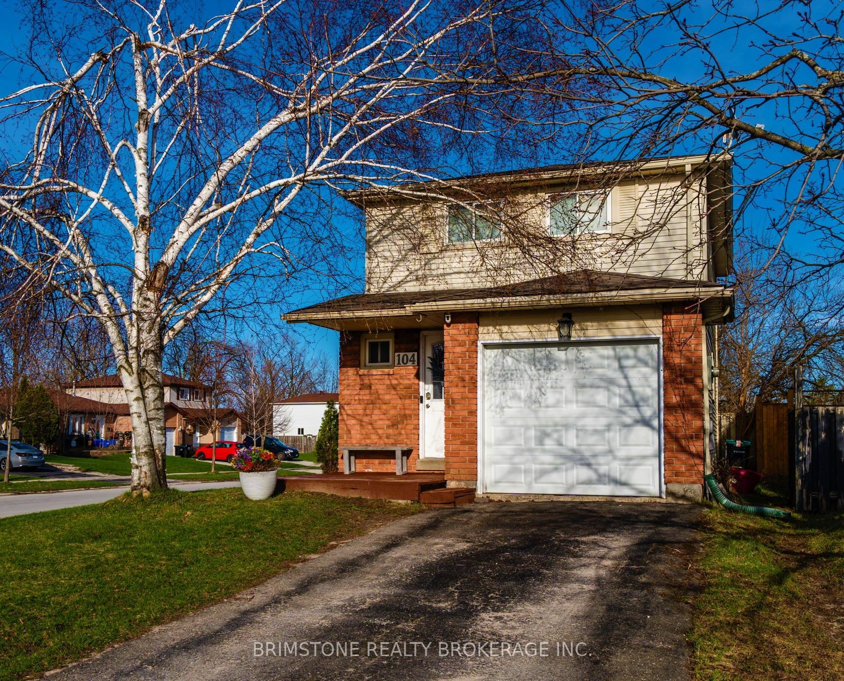 104 Hickling Trail