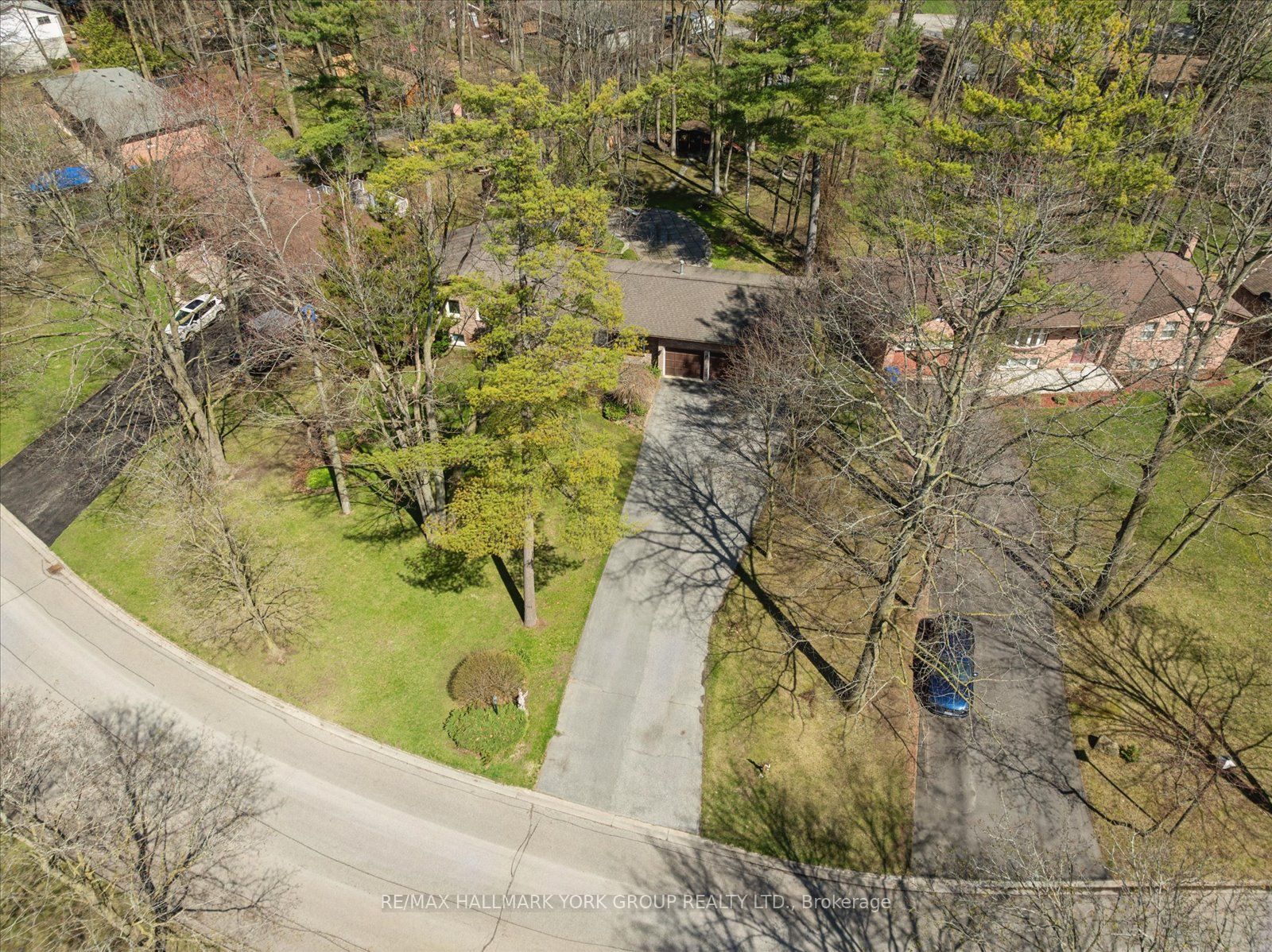 21 Artesian Avenue