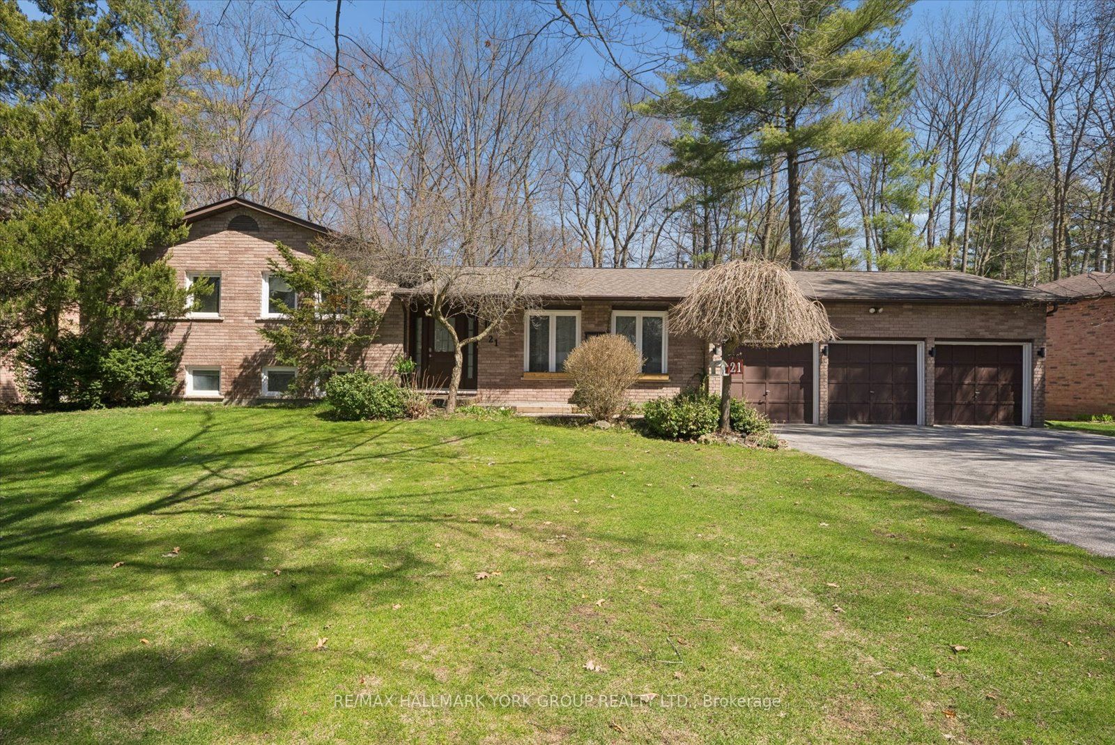 21 Artesian Avenue