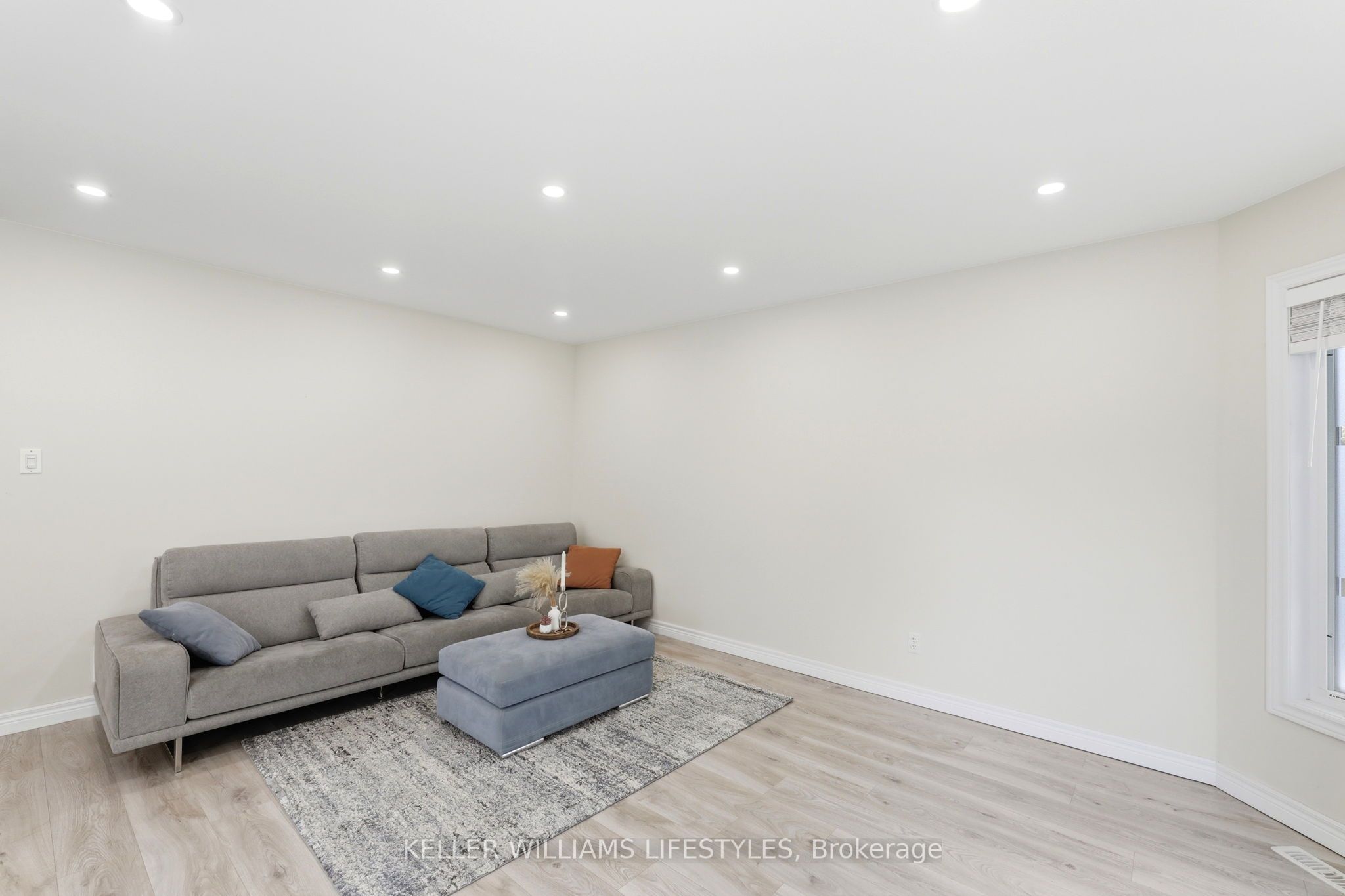 1127 FOXHUNT Road