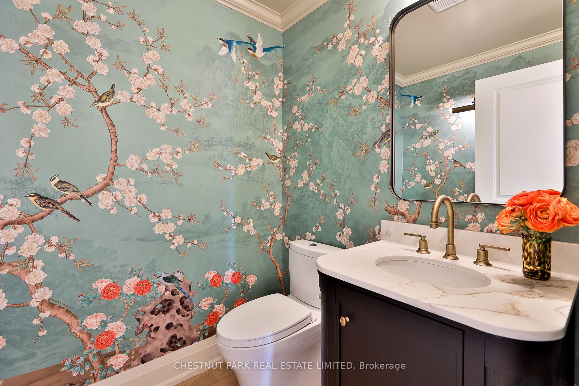 25 Scrivener Square 909