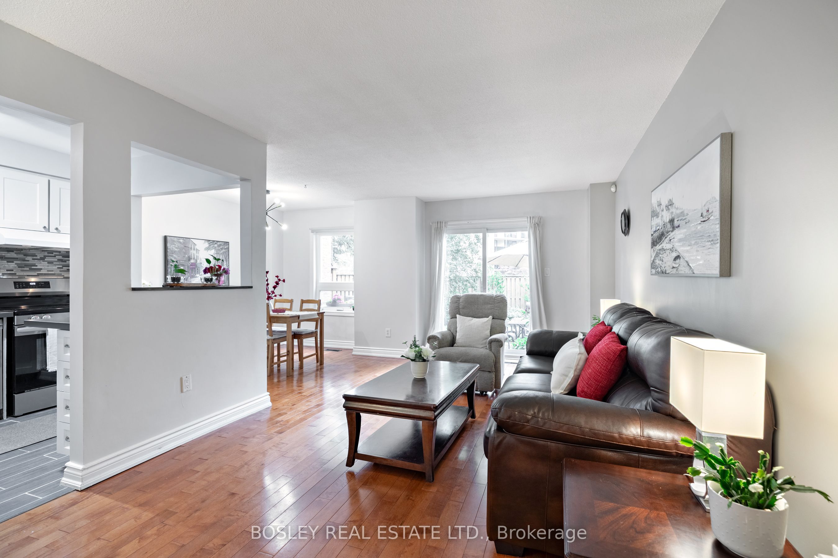 6 Markburn Court
