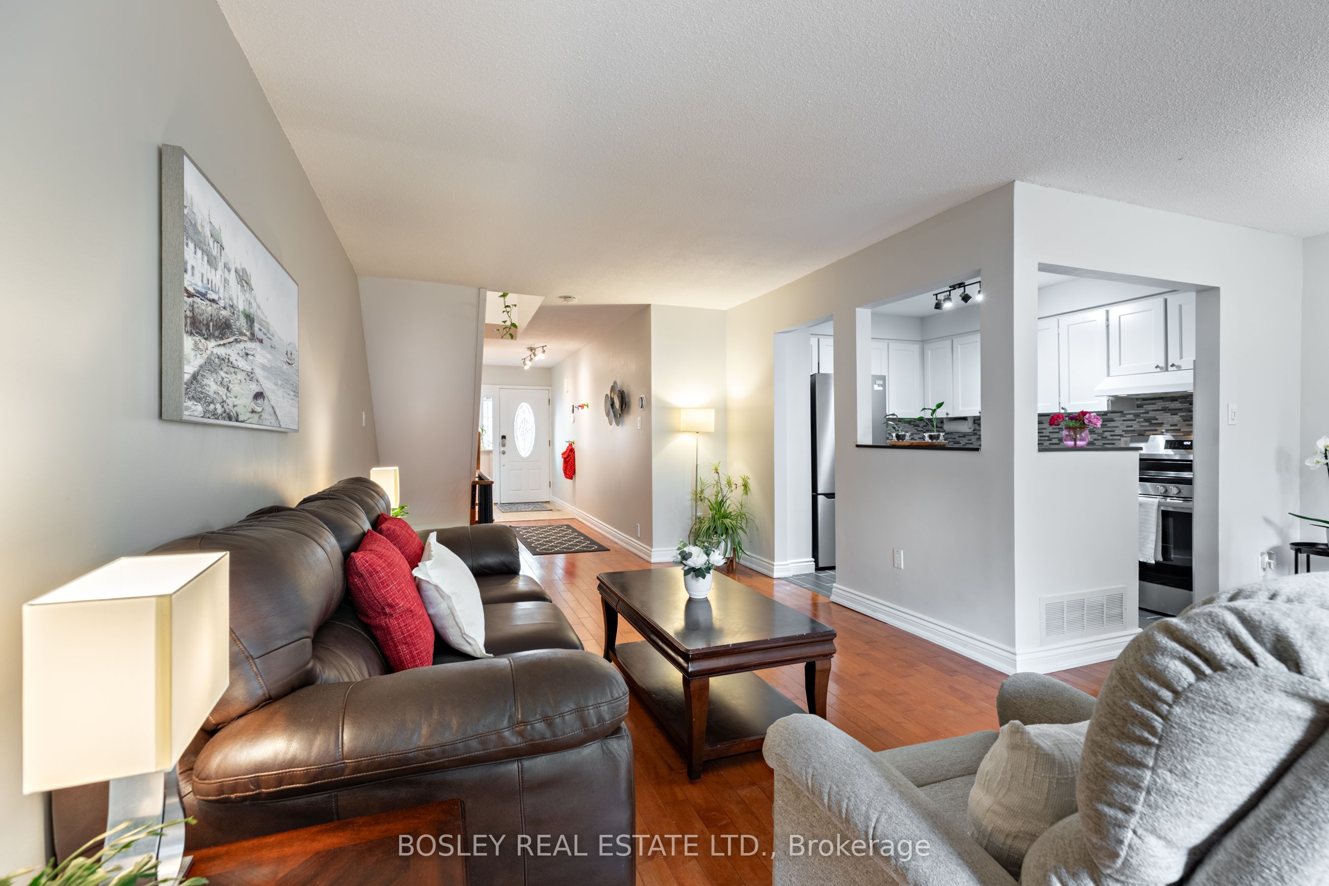 6 Markburn Court