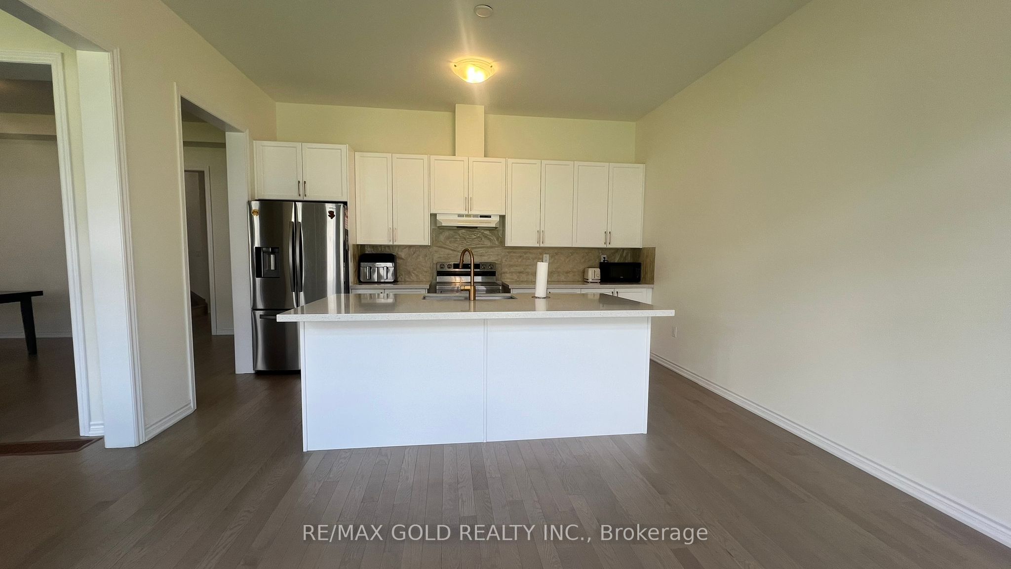 112 Weslock Crescent