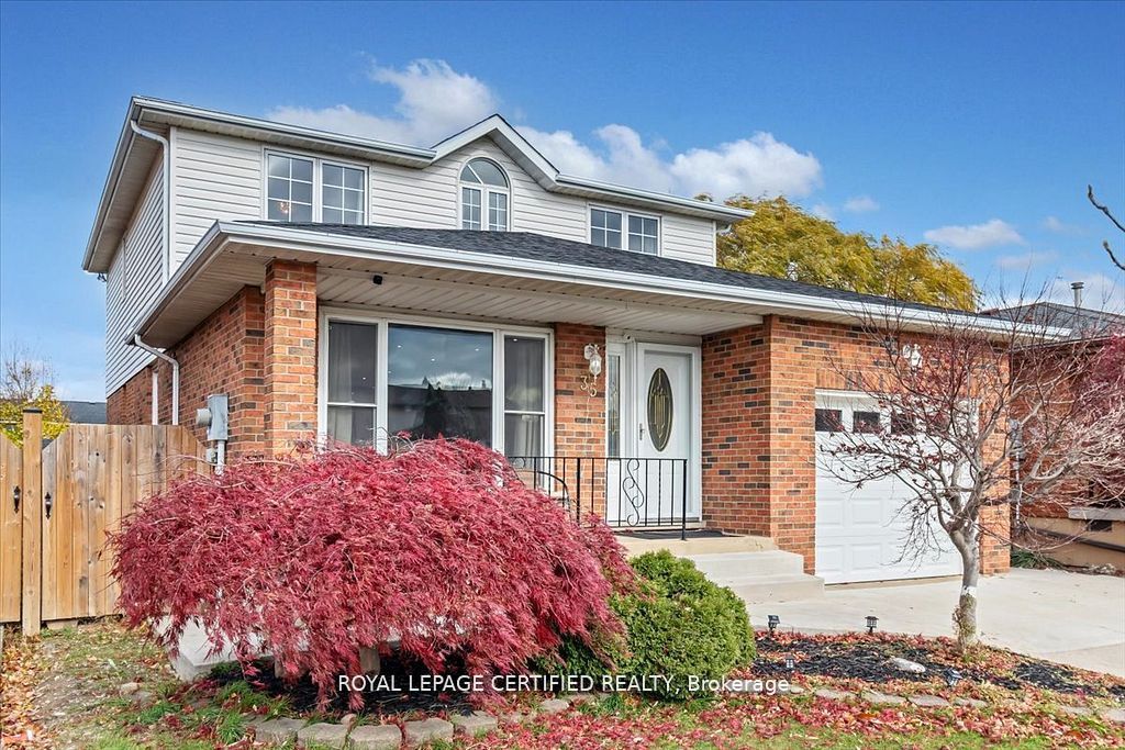 35 Trenholme Crescent