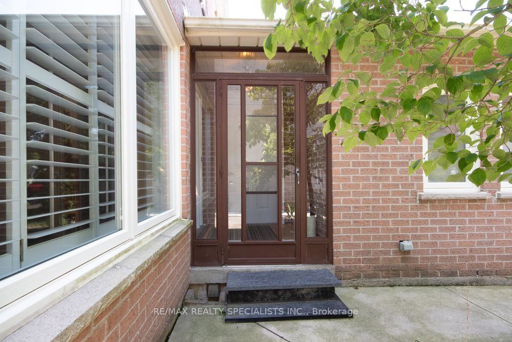 358 Erin Street
