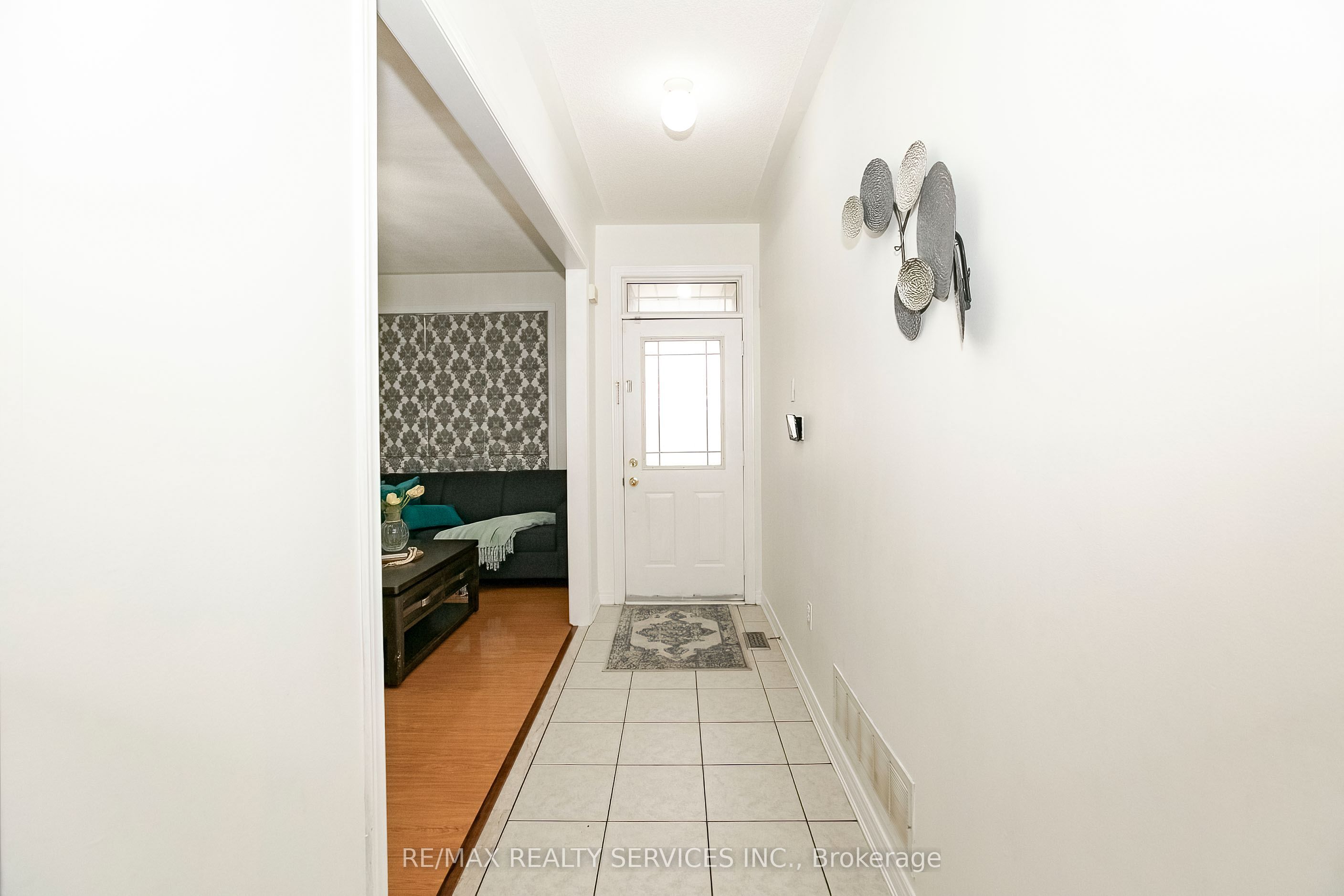 14 Eaglefield Gate