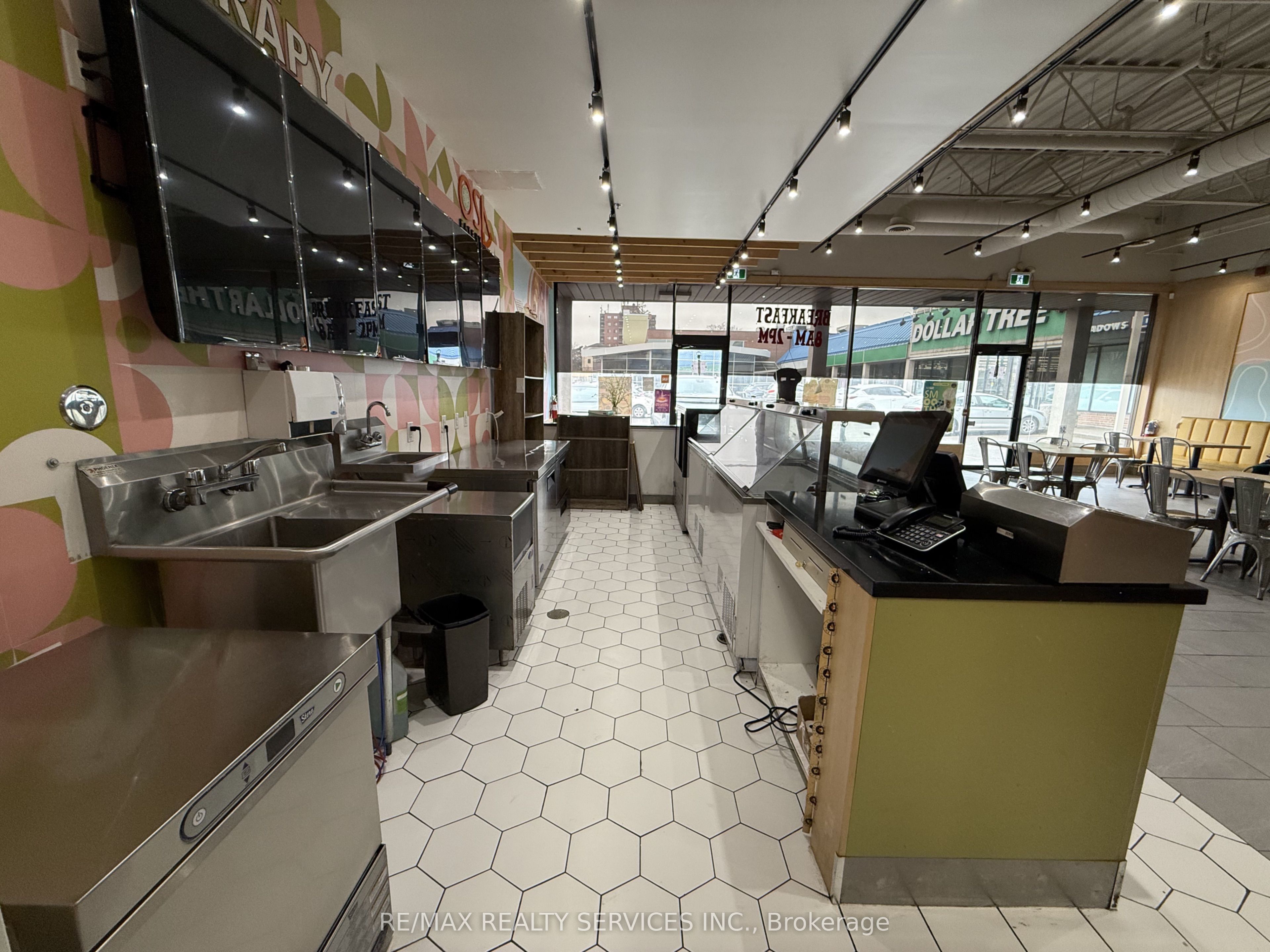 6161 Thorold Stone Road