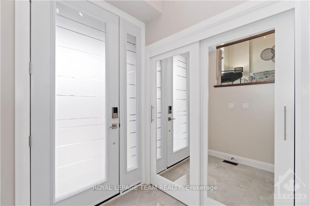 16 MELVILLE Drive