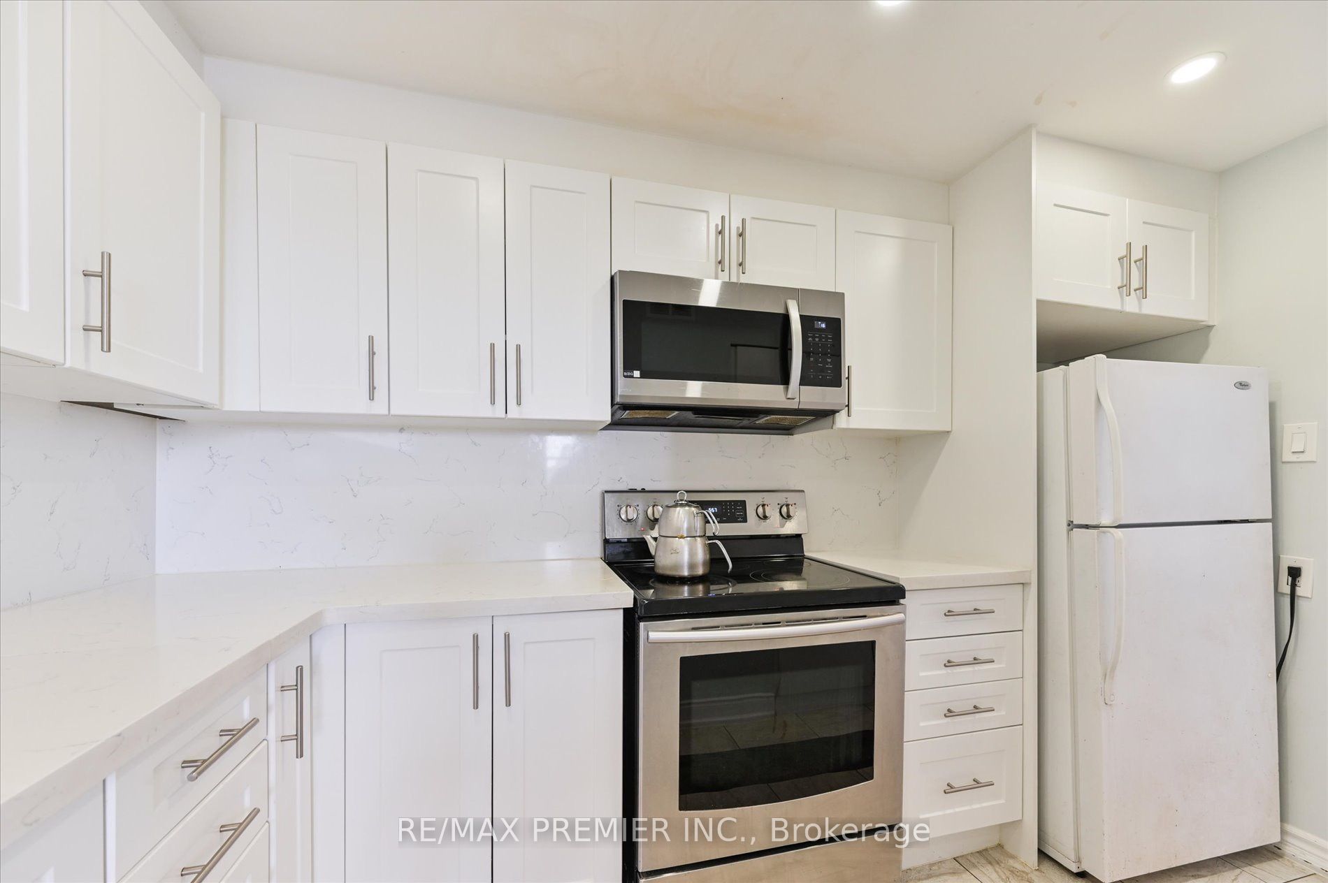 80 Grandravine Drive 716