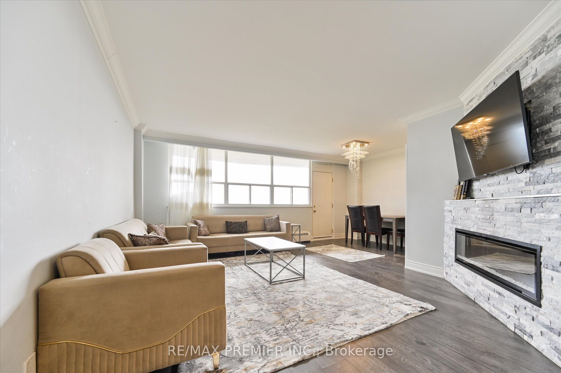 80 Grandravine Drive 716