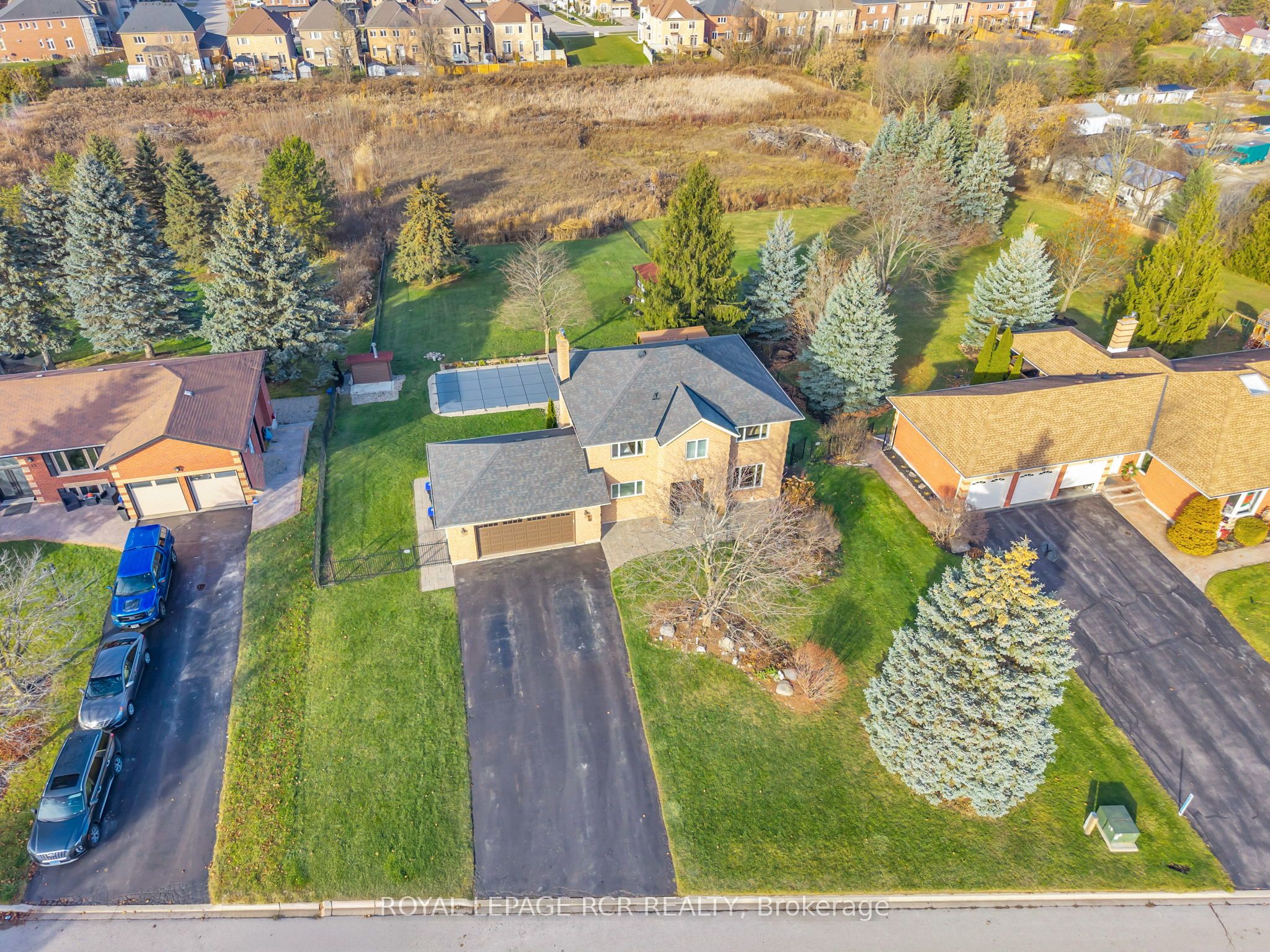 11 Golfview Boulevard