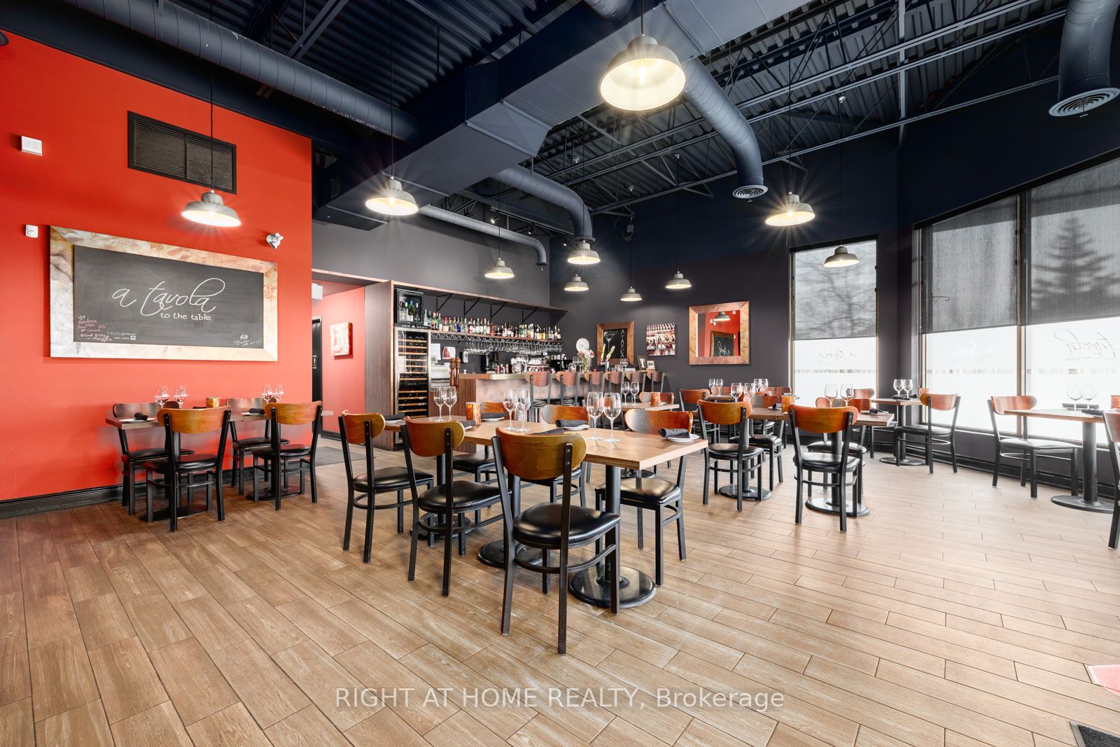 10 Meadowglen Drive 2