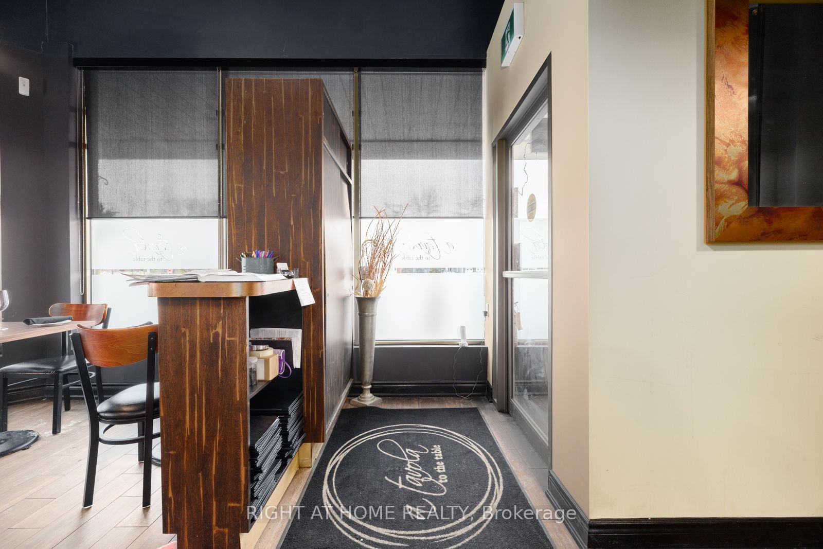 10 Meadowglen Drive 2