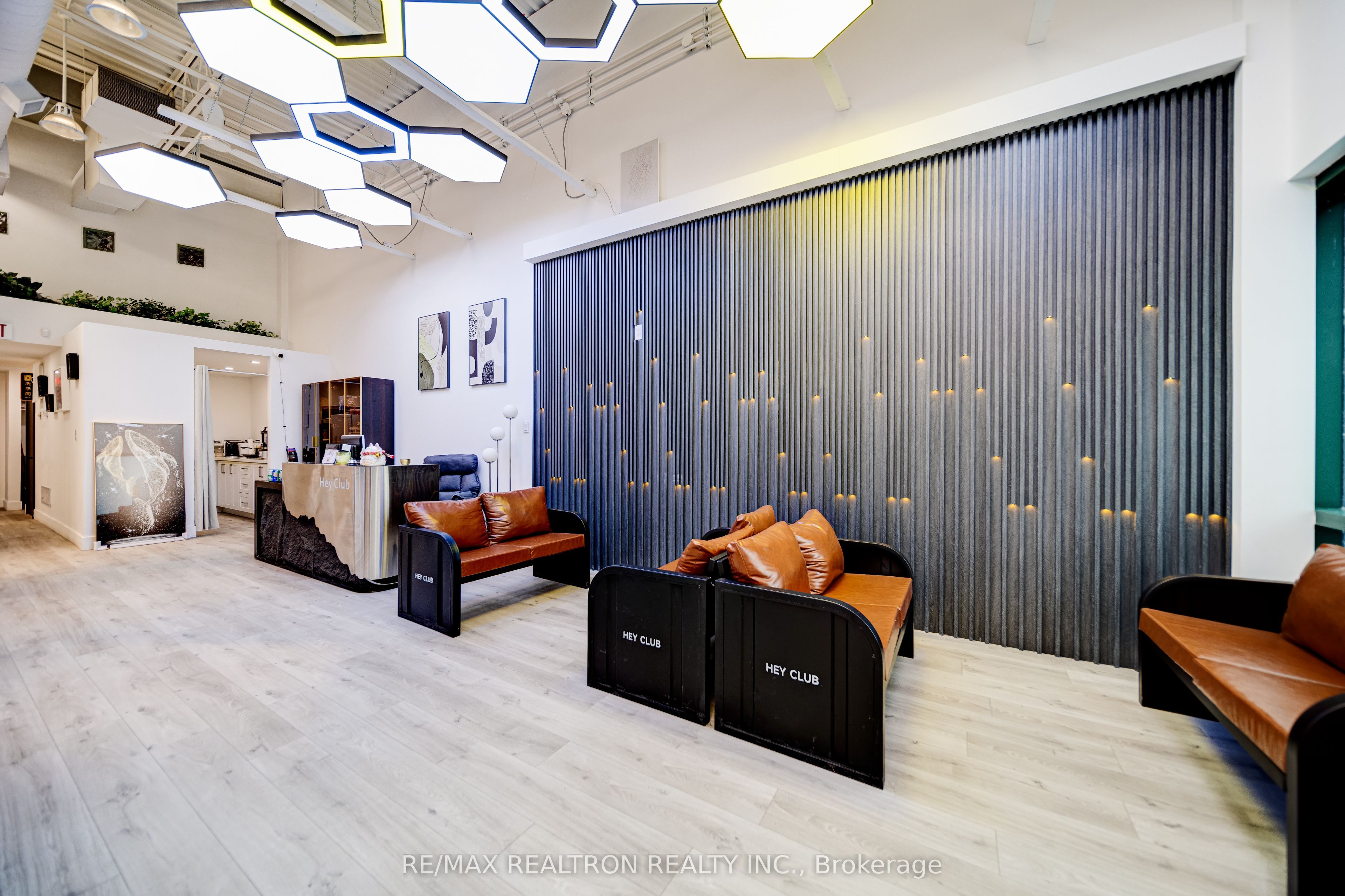 175 West Beaver Creek Crescent 21