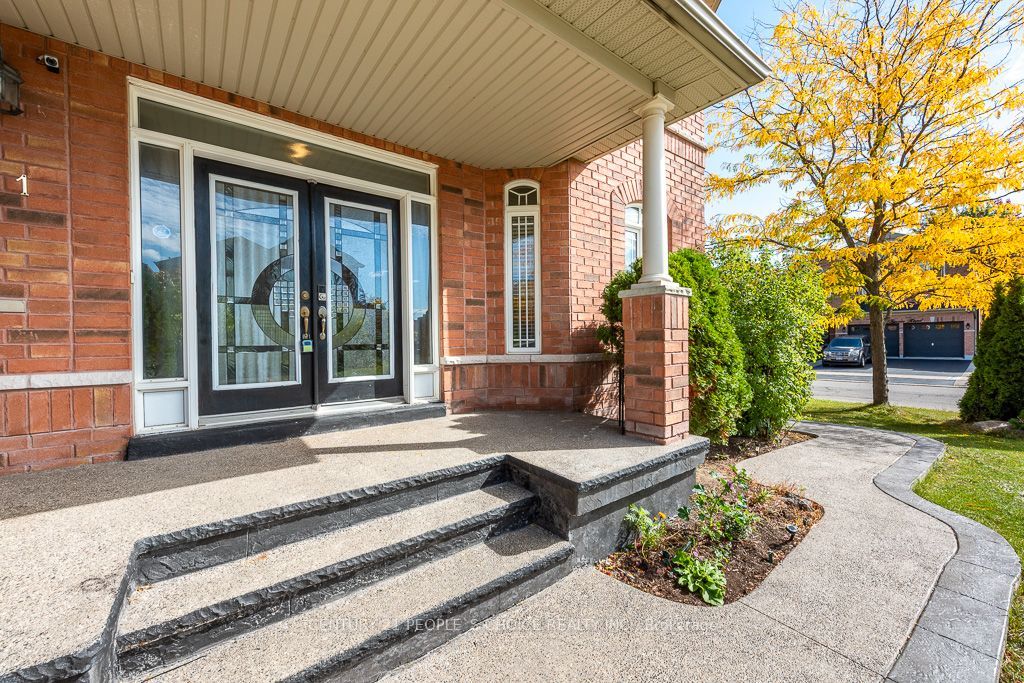 1 Bouvier Gate
