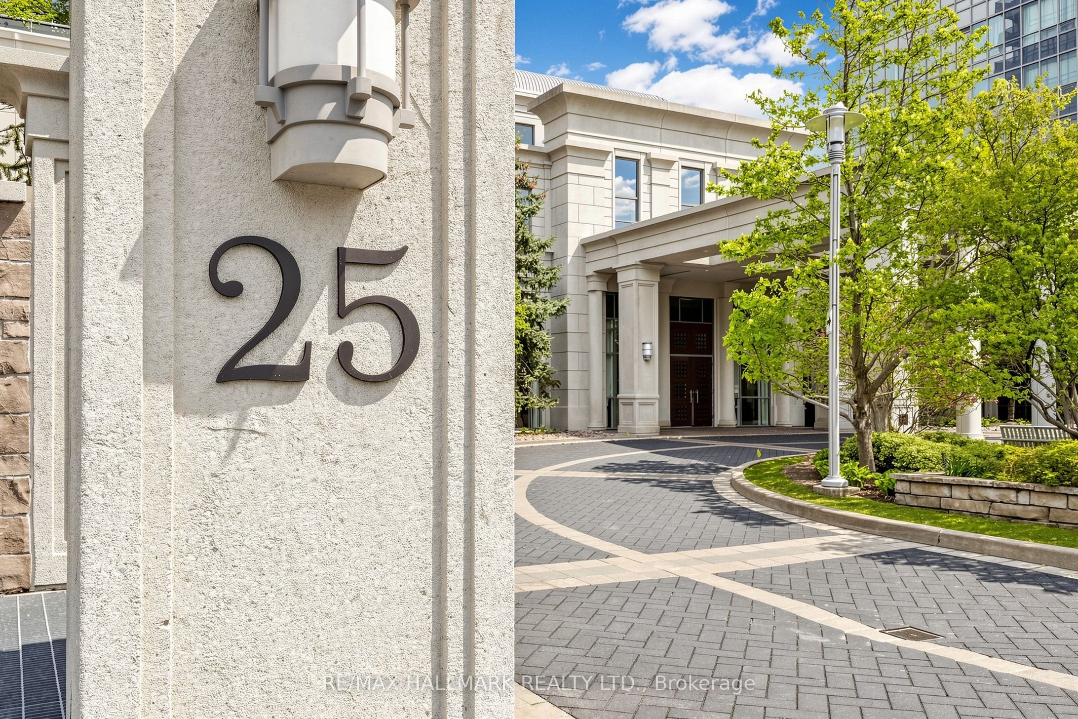 25 Greenview Avenue 1124