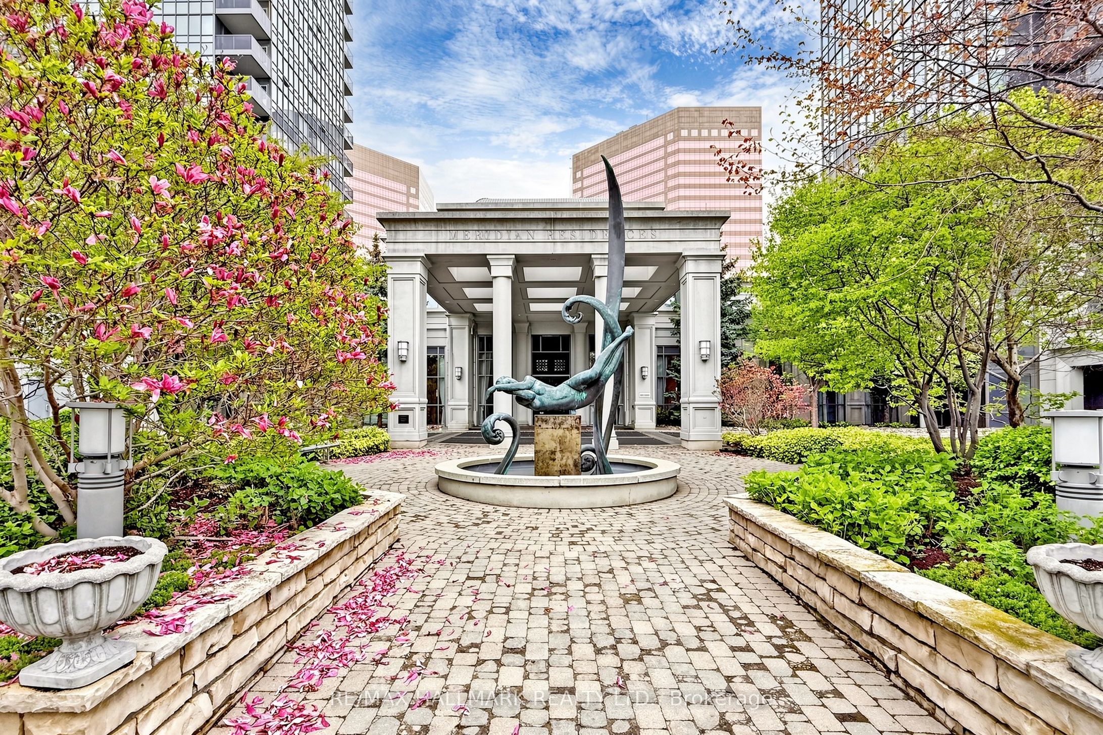 25 Greenview Avenue 1124