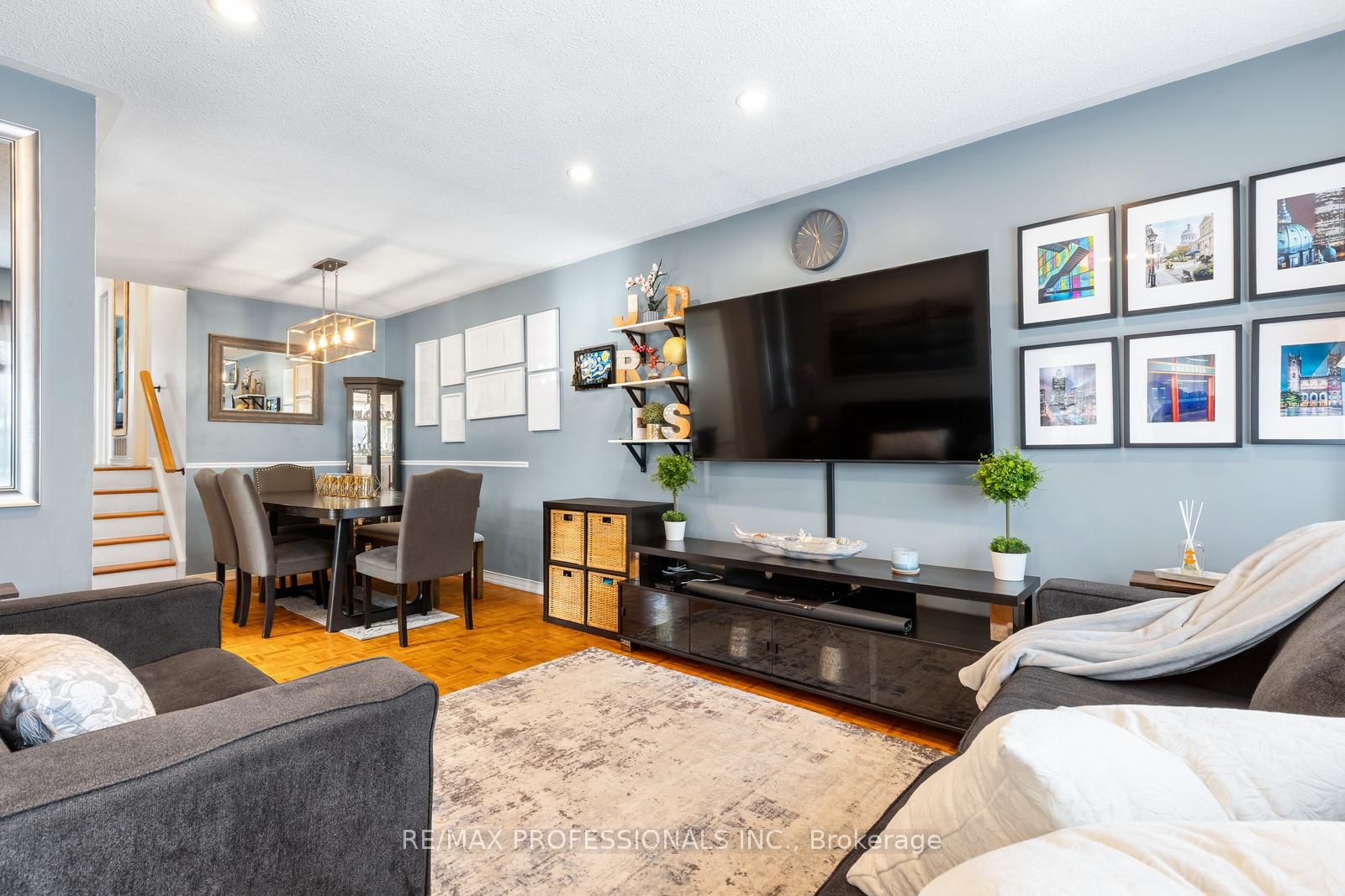 7656 Priory Crescent