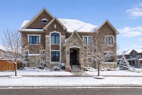 13 ARKSEY Street Whitby ON L1P 0G5