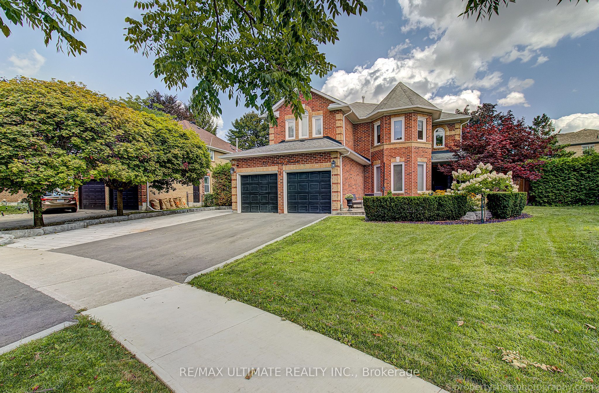 351 Fairway Gardens