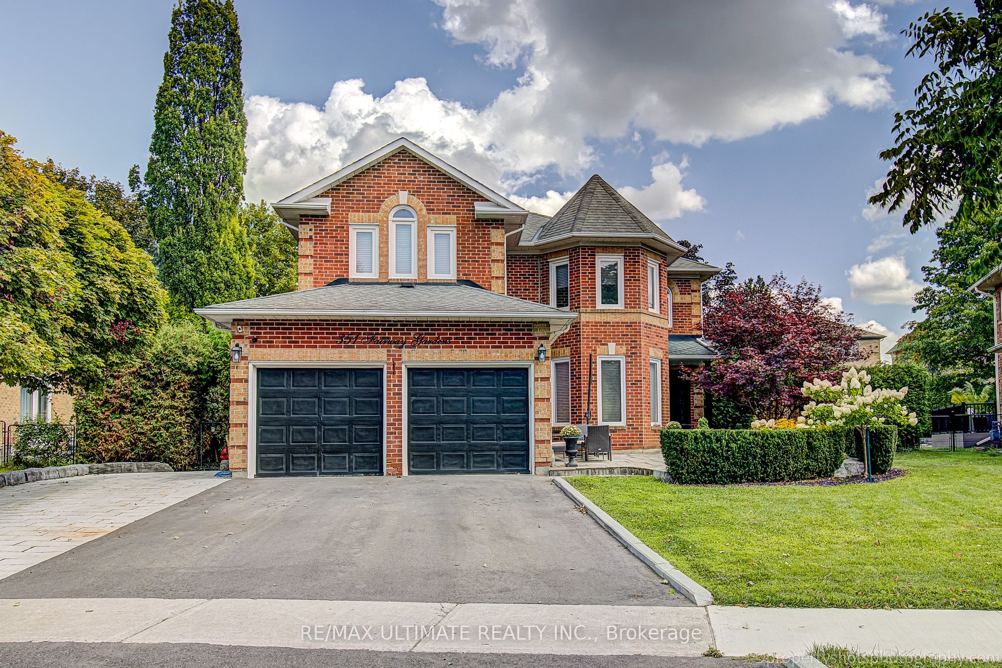 351 Fairway Gardens