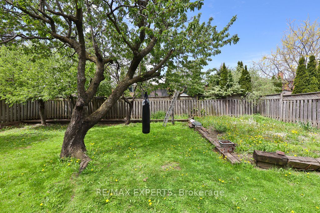 38 Colton Crescent S