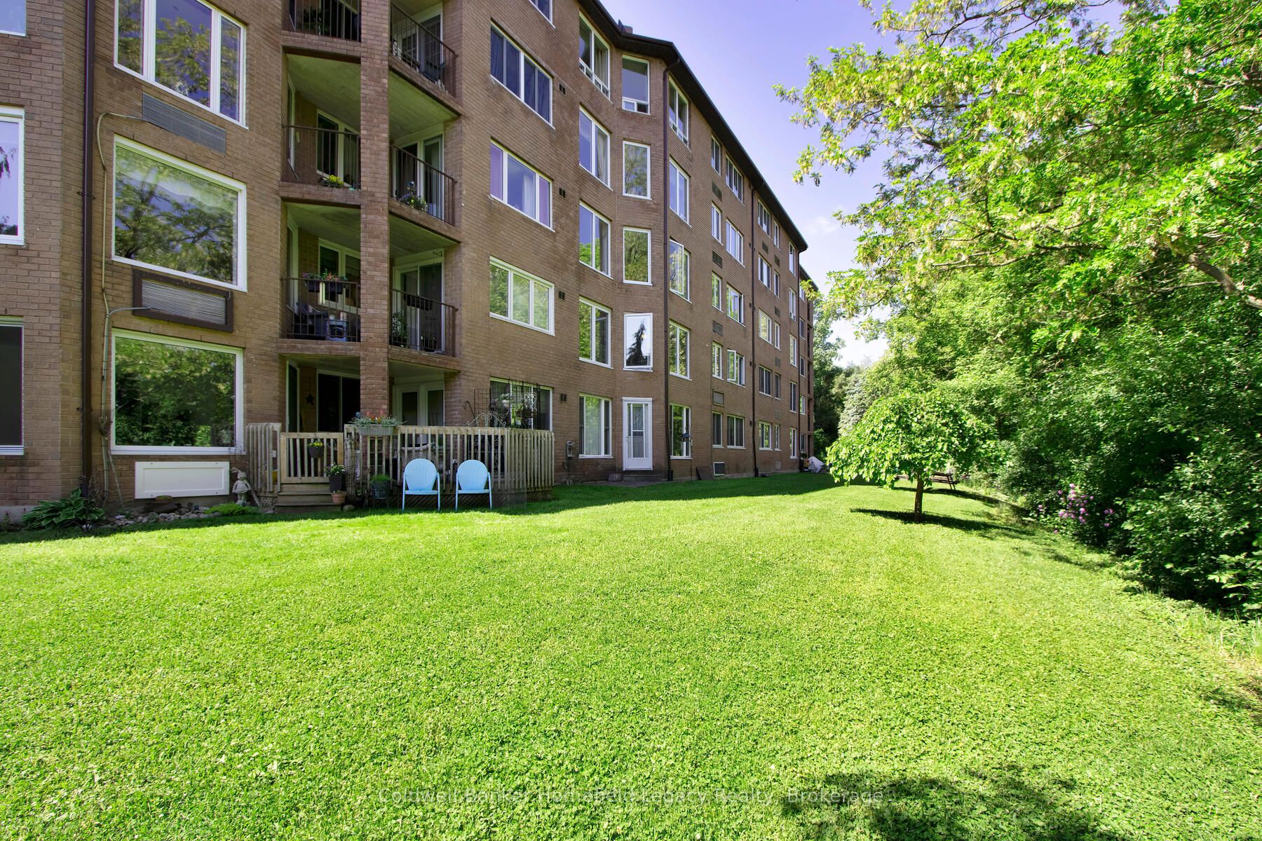 22 St Andrew Street N 502