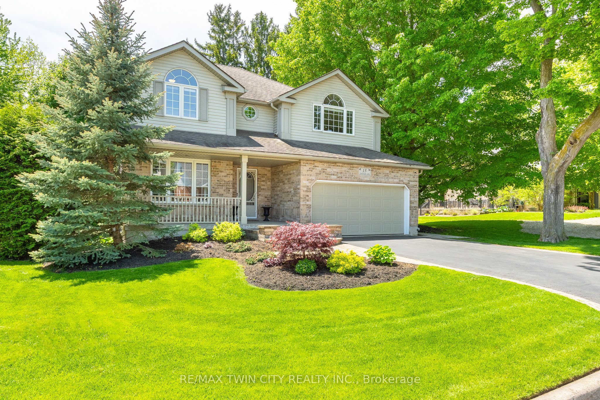 15 Carolinian Lane