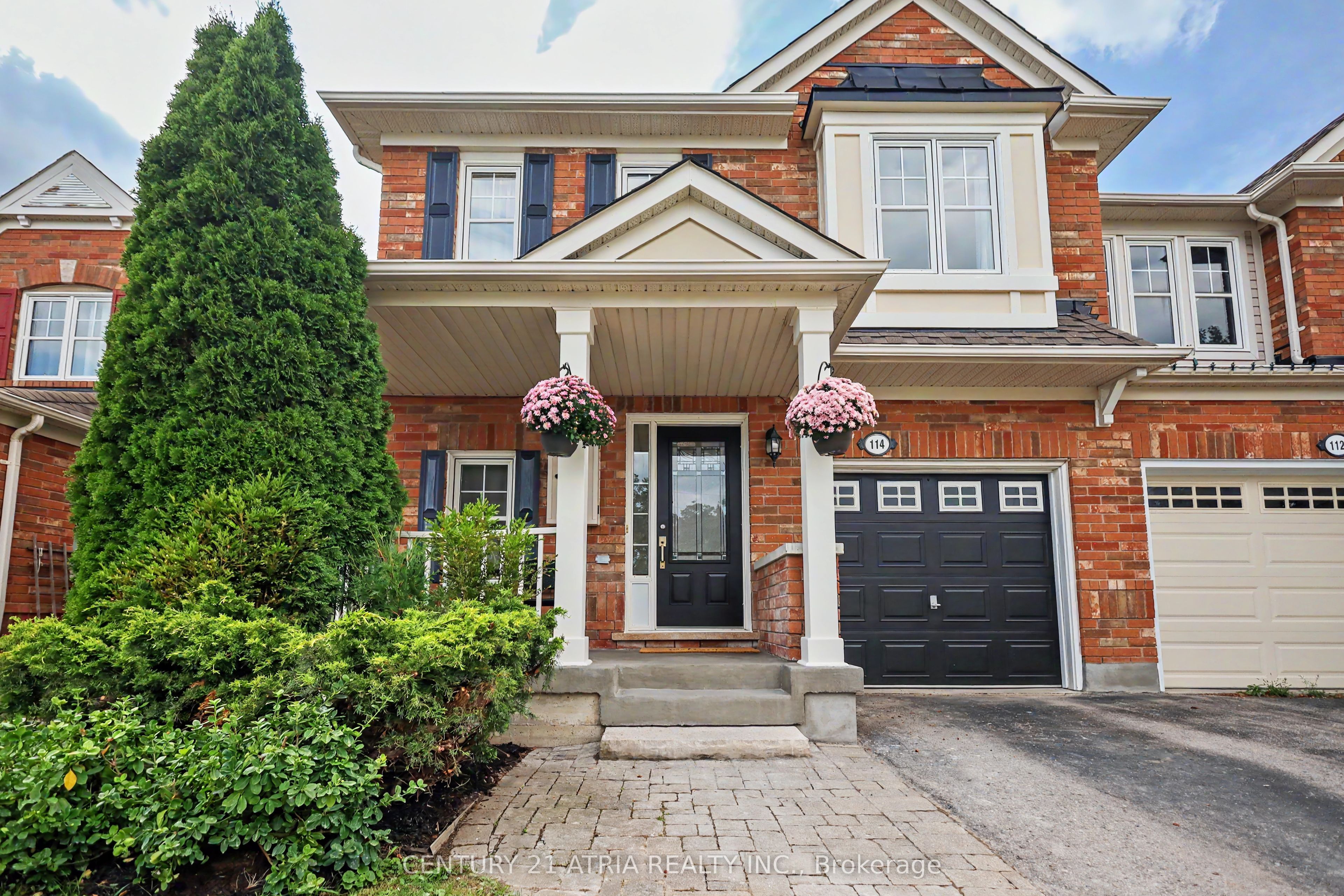 114 Dougherty Crescent