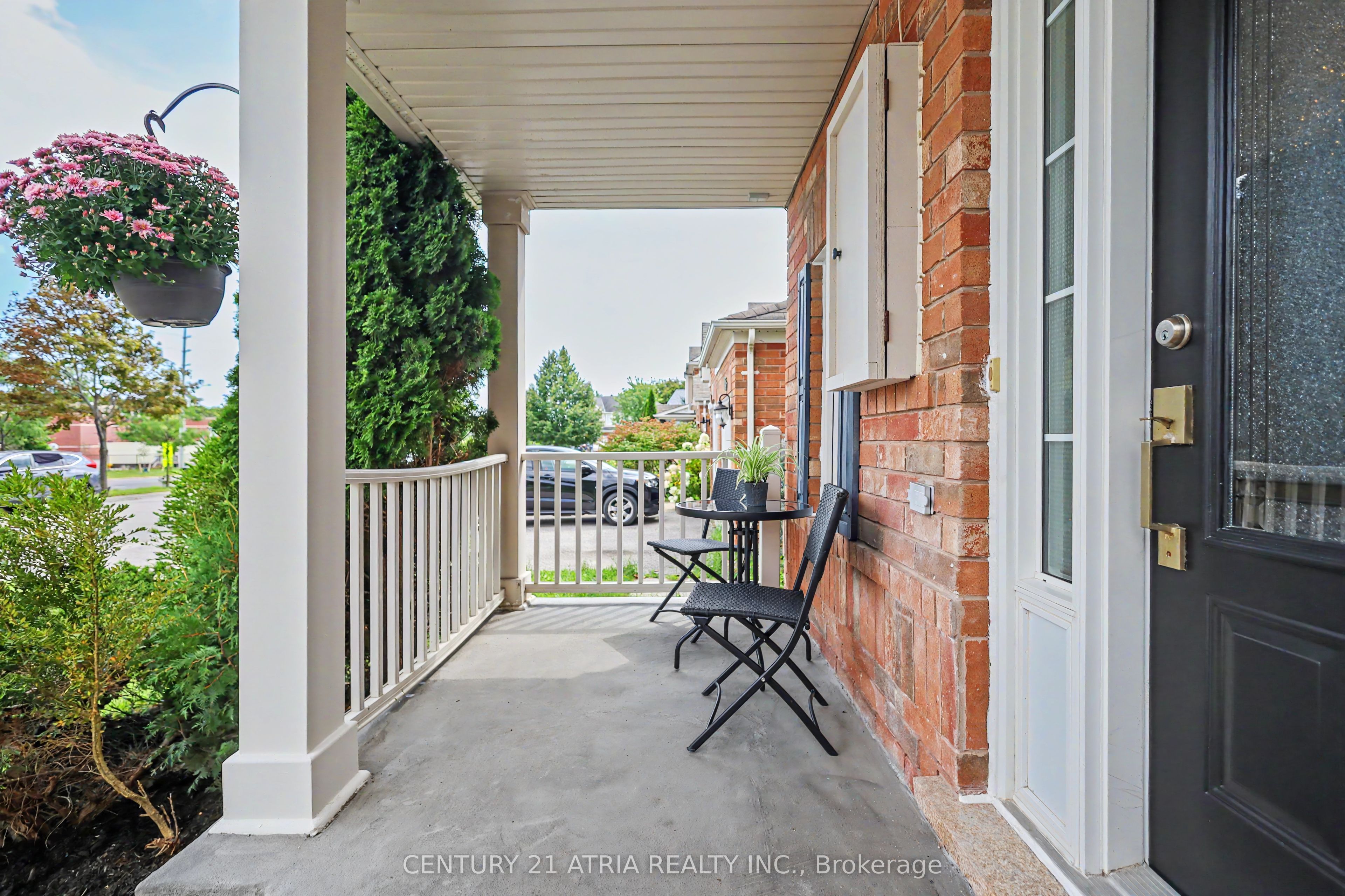 114 Dougherty Crescent