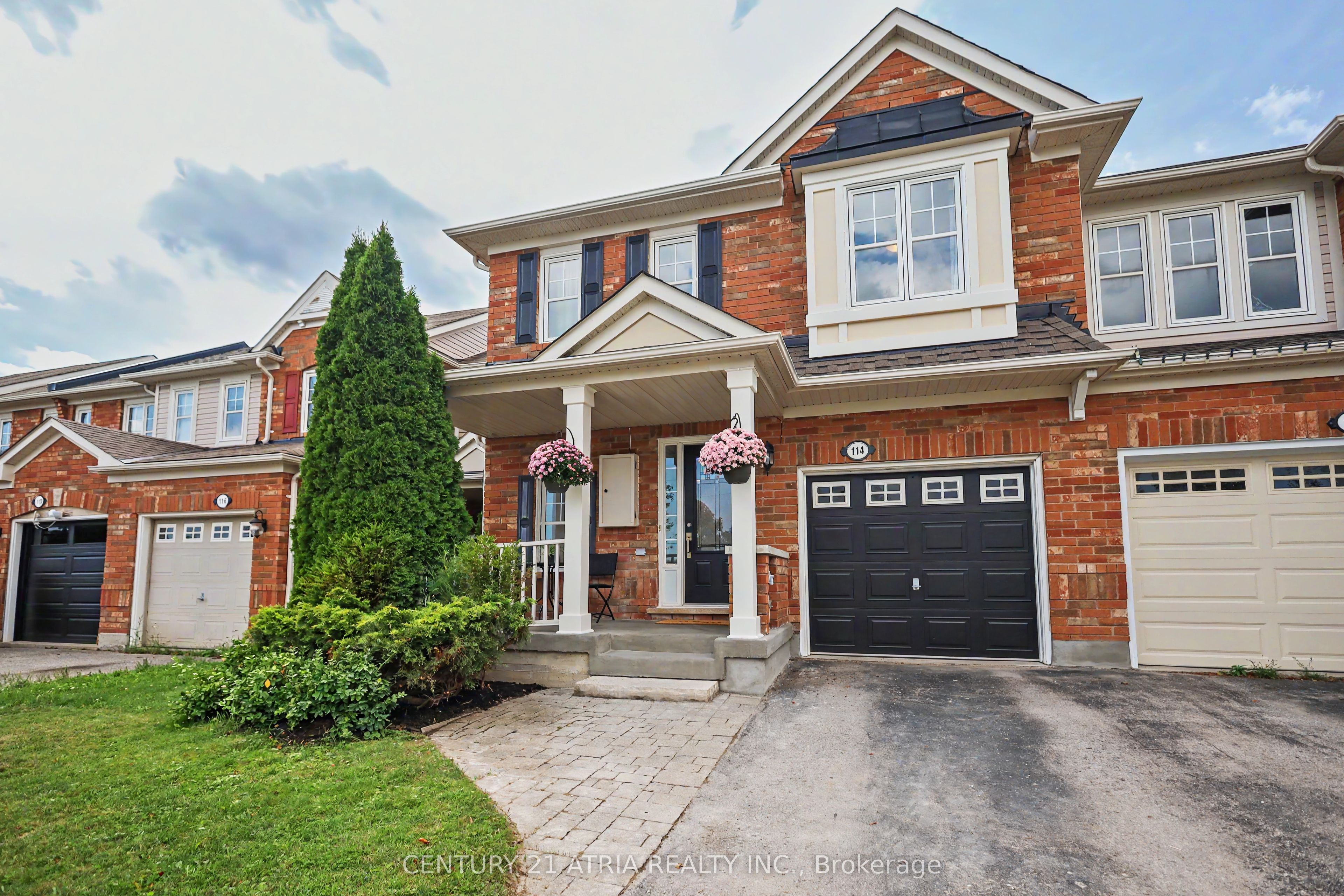 114 Dougherty Crescent