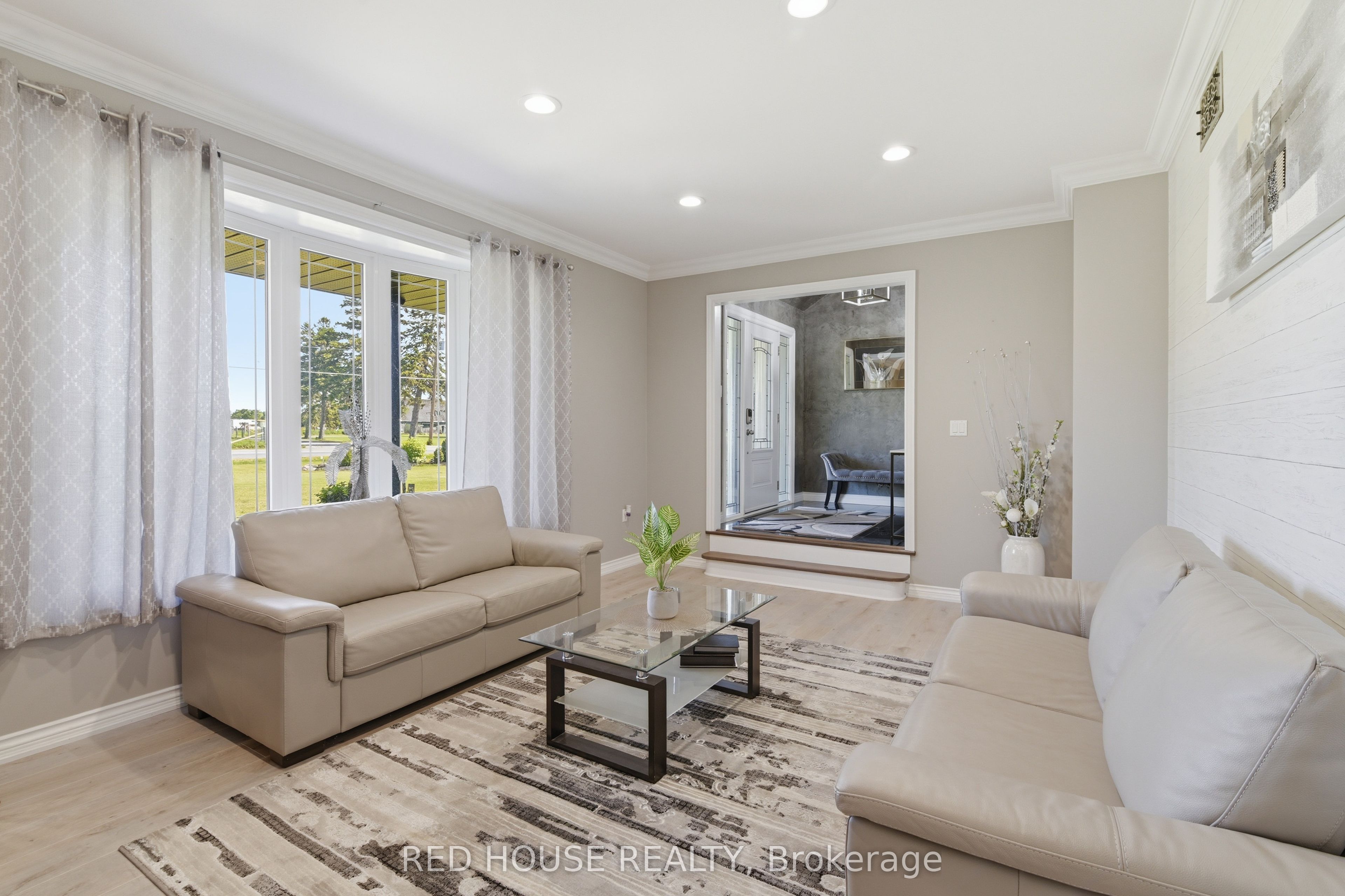 875 Brawley Road W