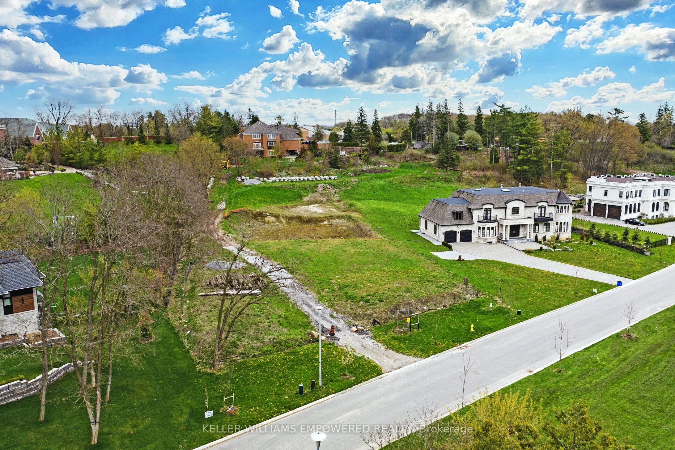 15 Honey Locust Court