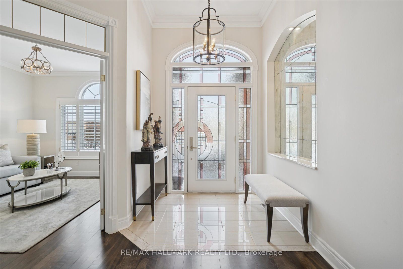 86 Couples Gallery N/A