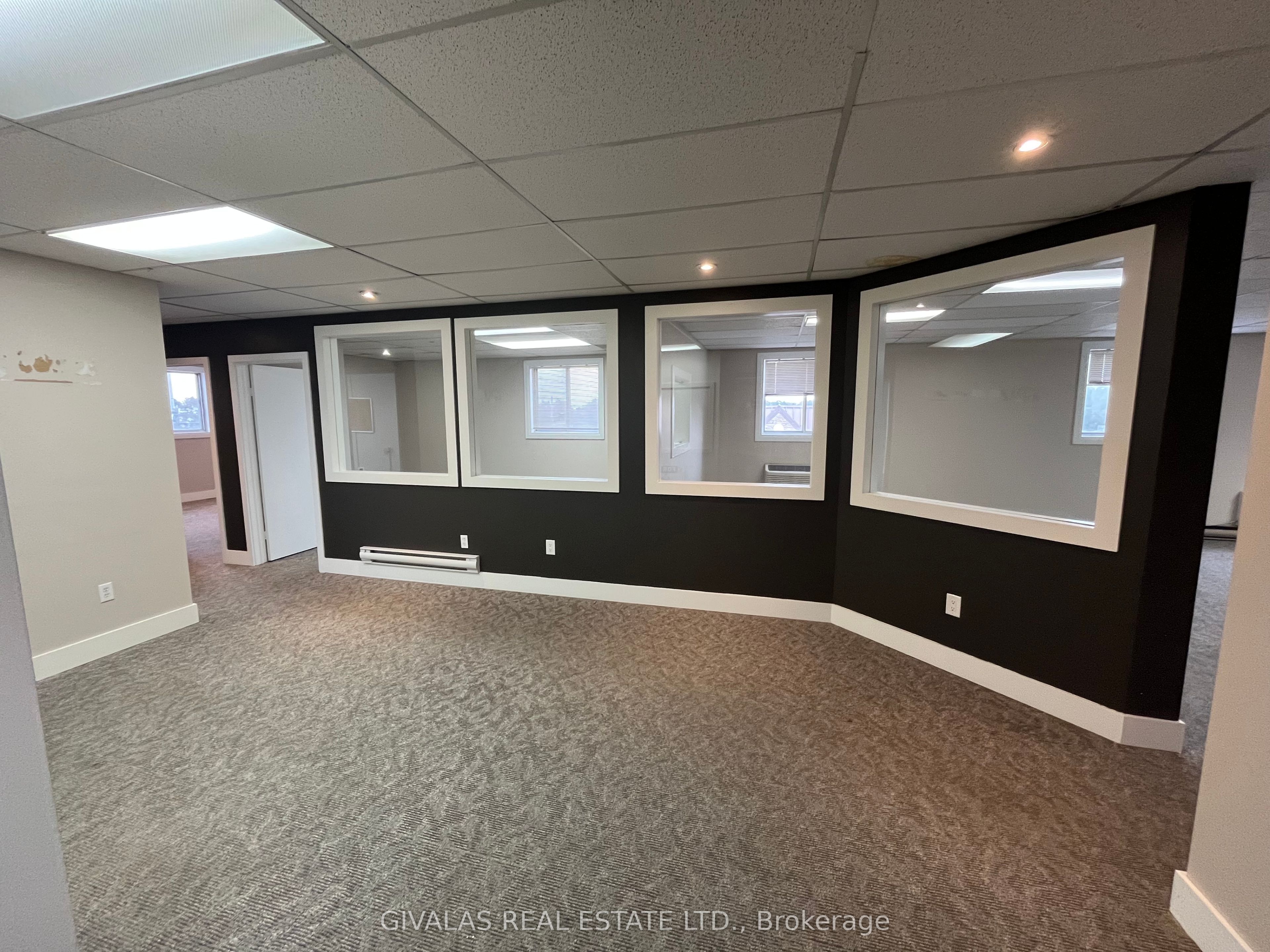 1818 Dundas Street E 203