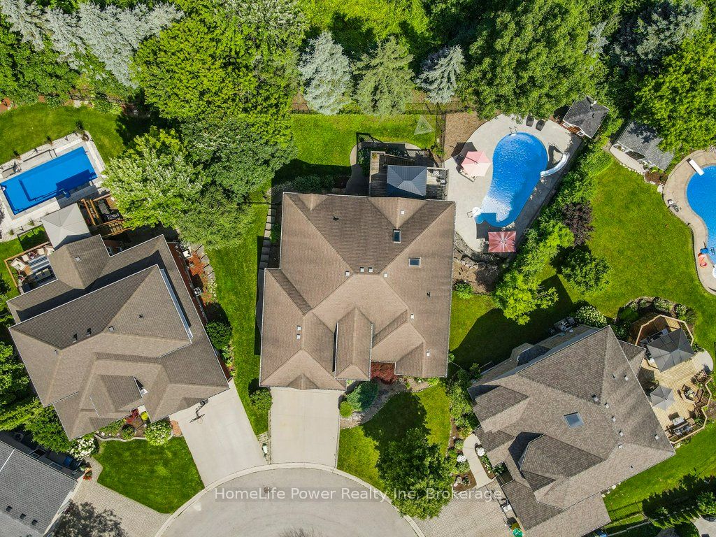 16 ELDERBERRY Court