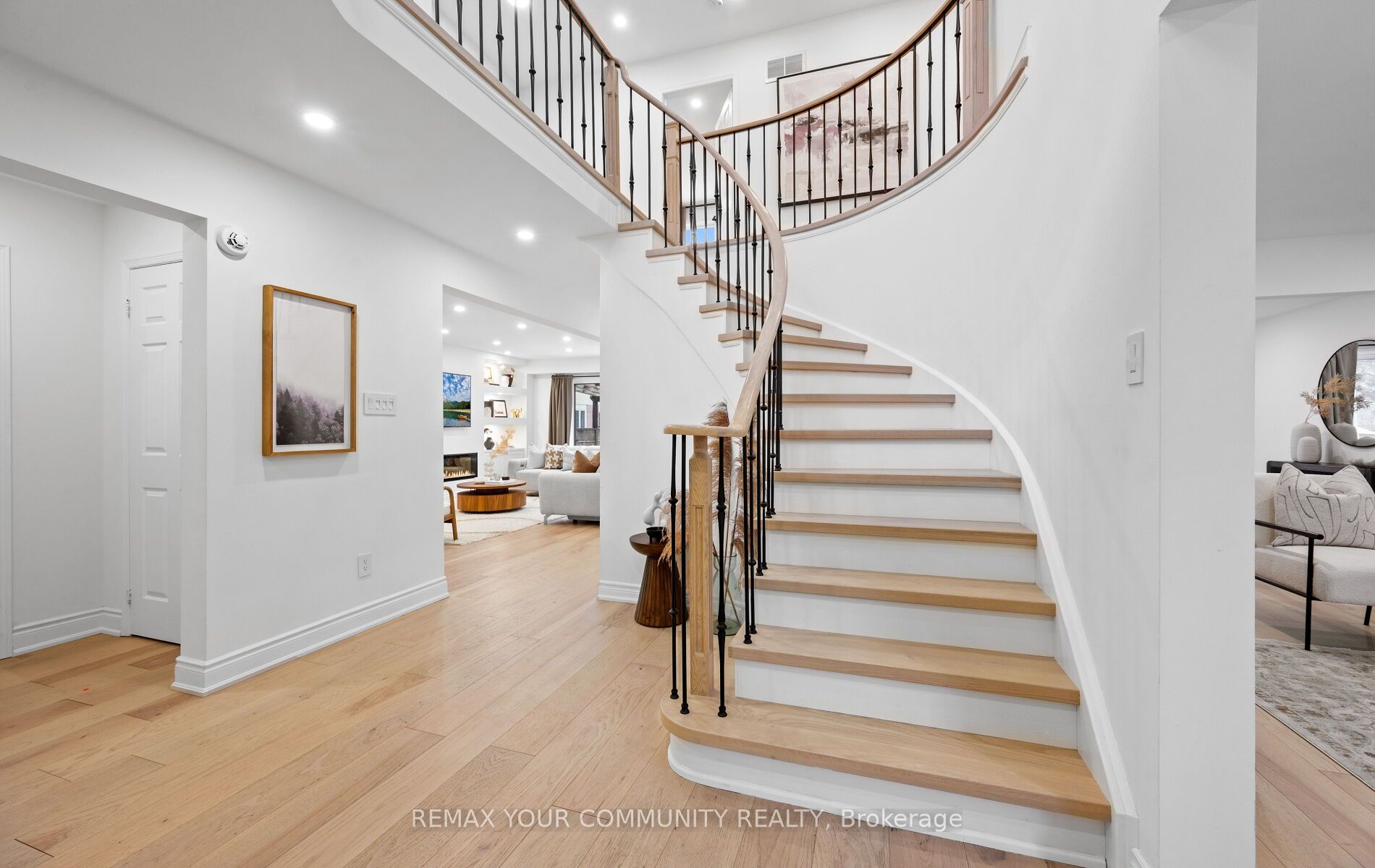 382 Vanden Bergh Boulevard