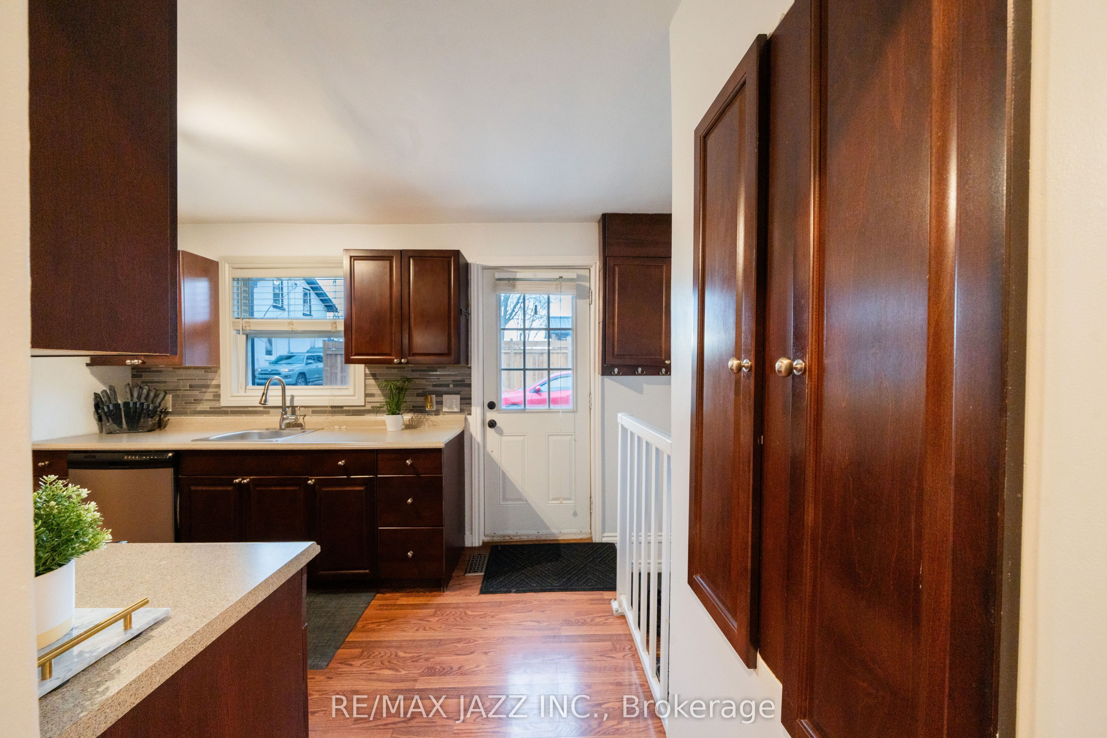 194 Liberty Street N