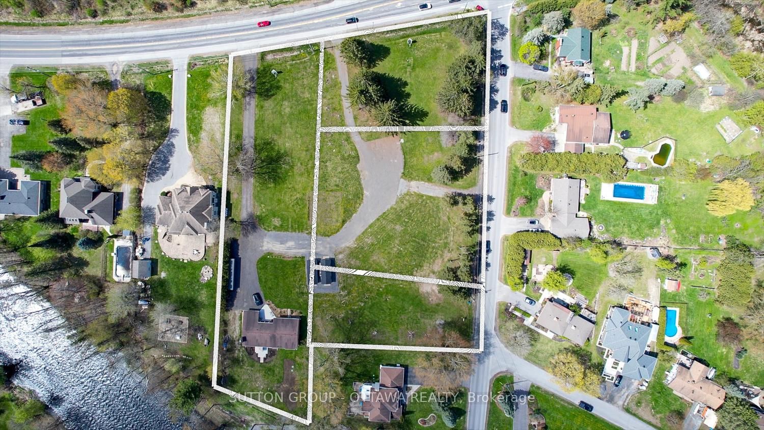 4003 Rideau Valley Drive