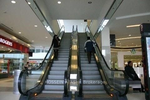 7181 Yonge Street 125/126