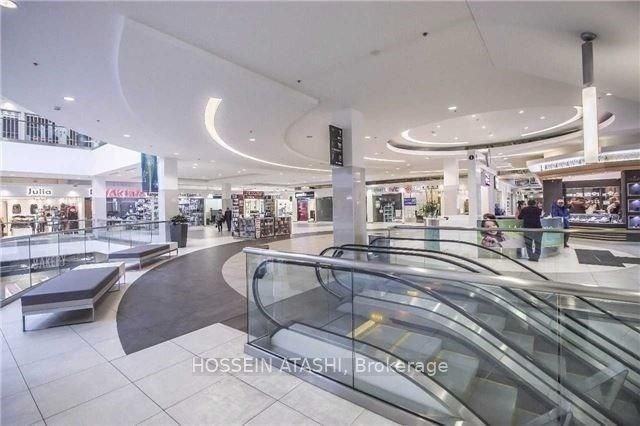 7181 Yonge Street 125/126