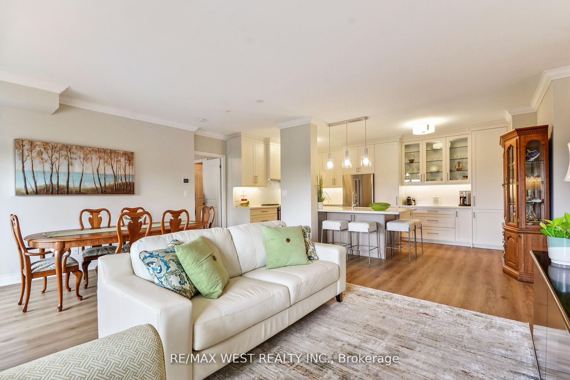 281 Woodbridge Avenue 321