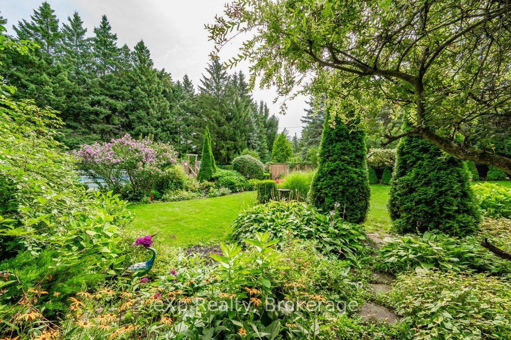 8 Malvern Crescent