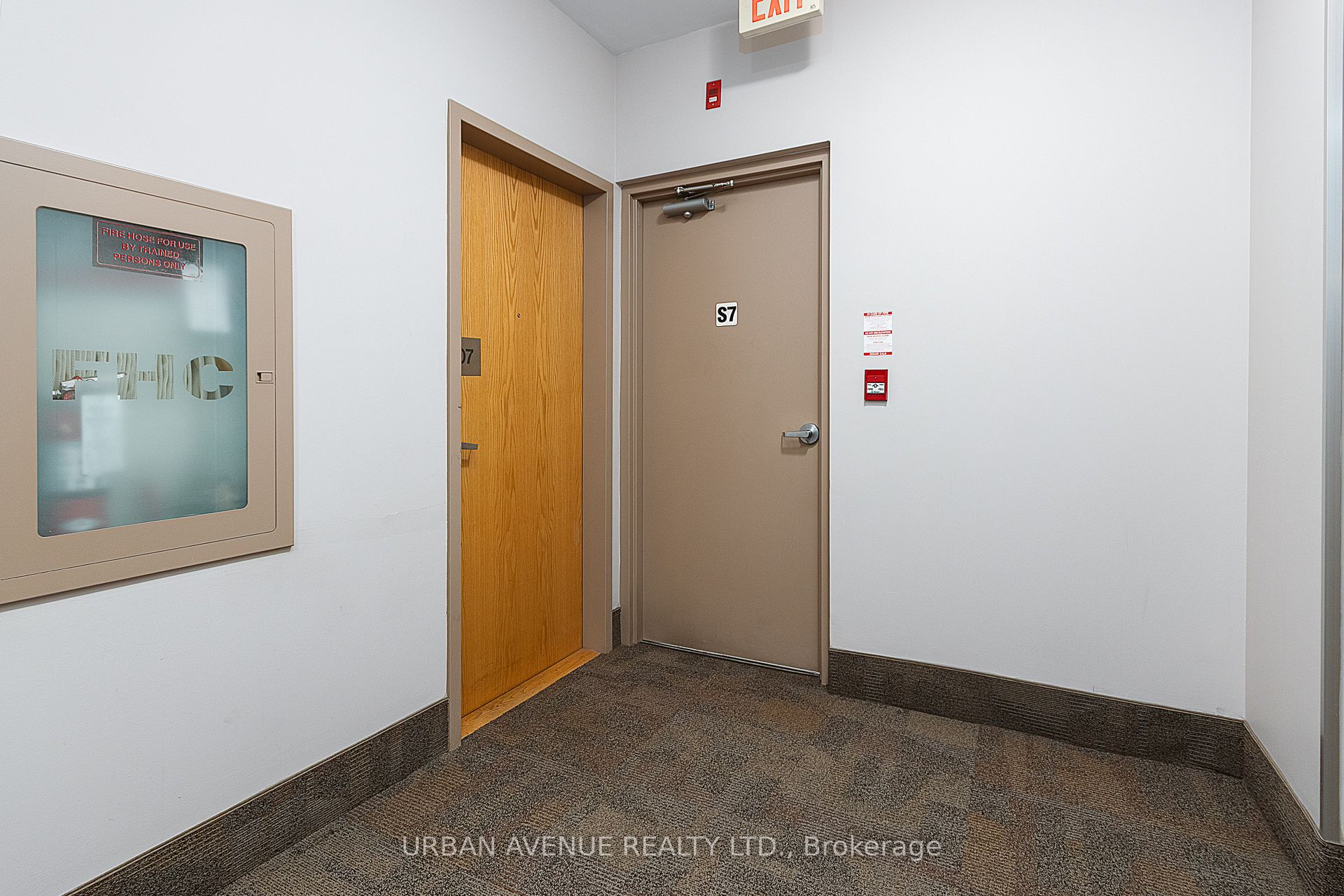 44 Bond Street W 707