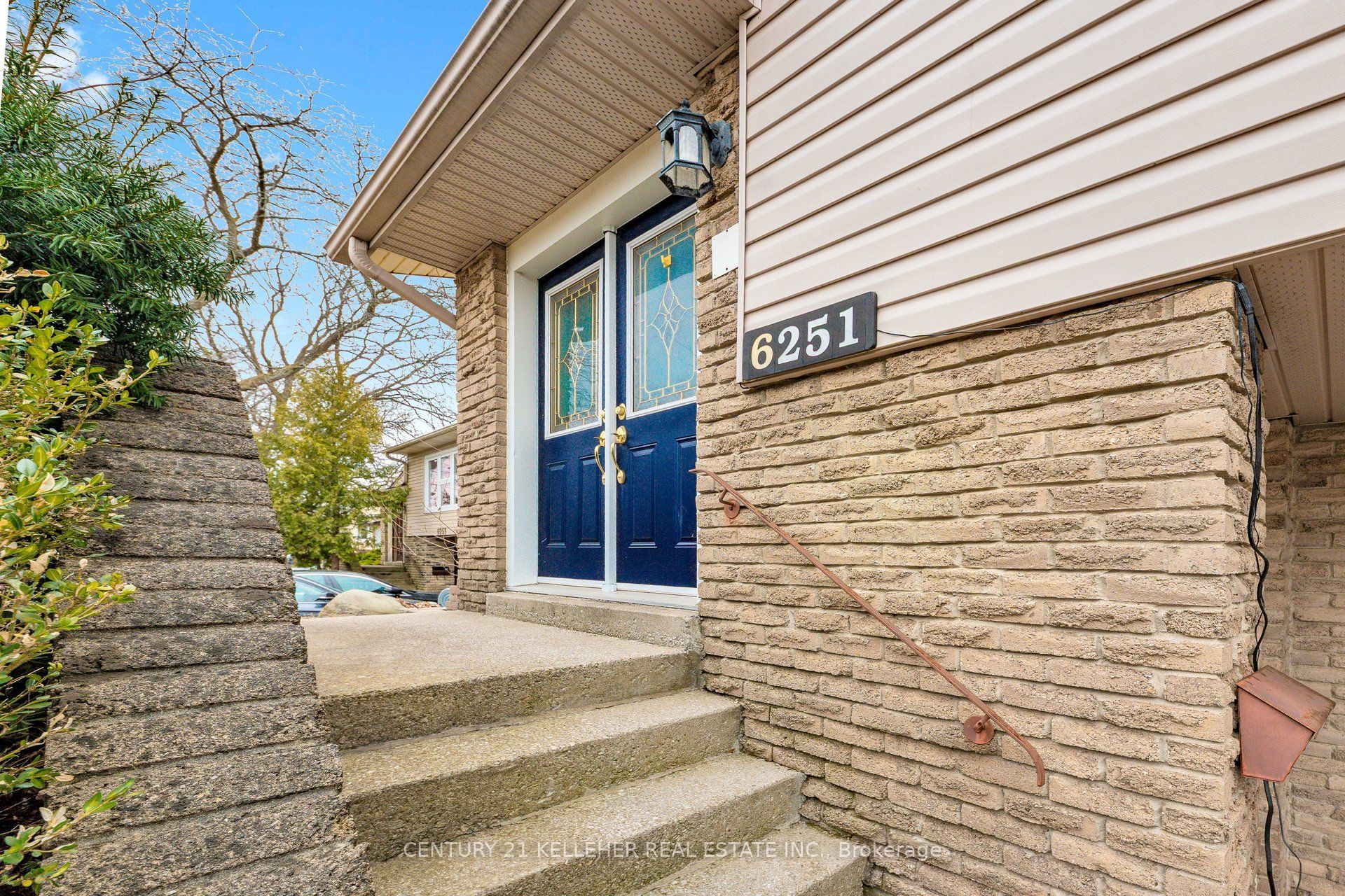 6251 Atherly Crescent