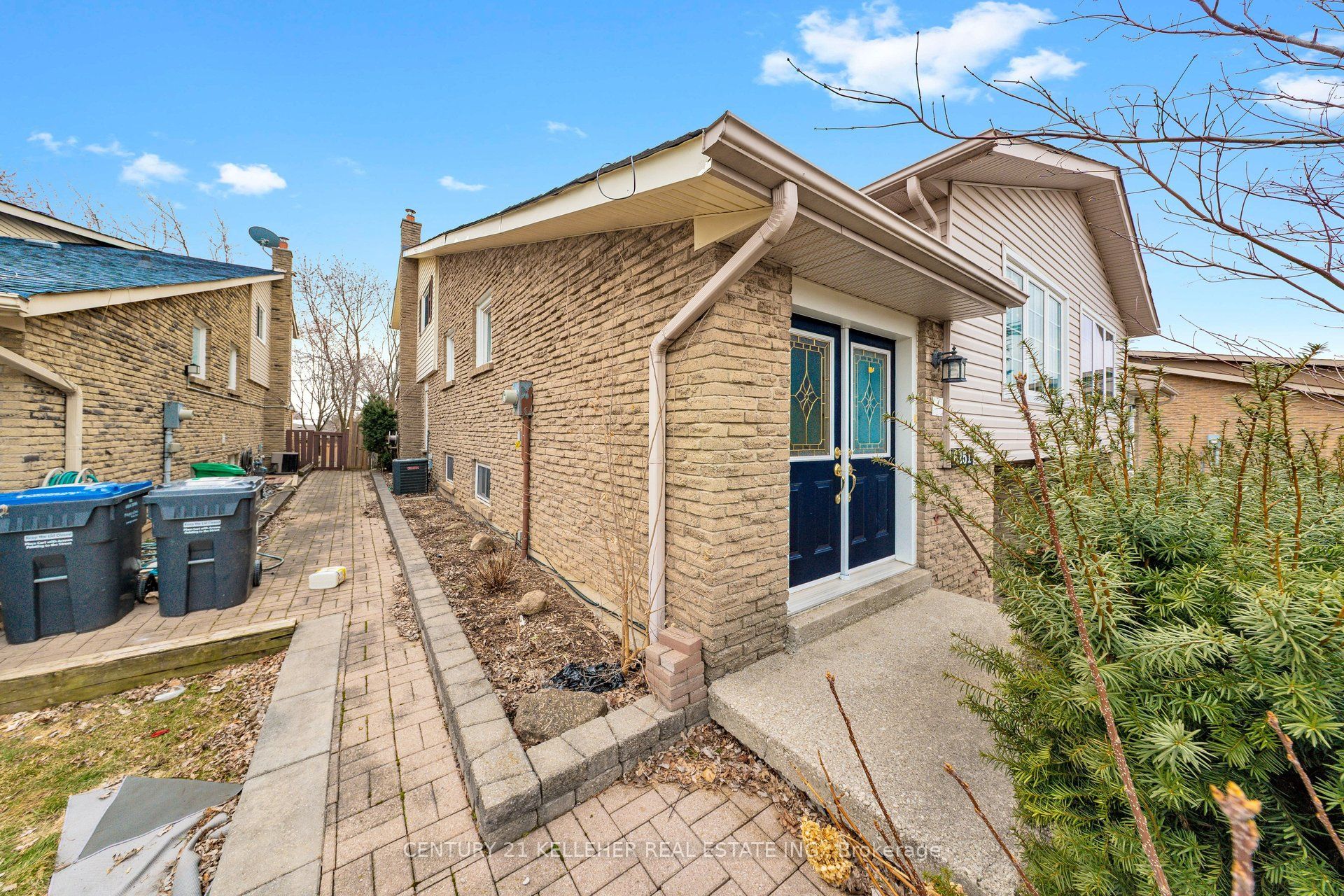 6251 Atherly Crescent